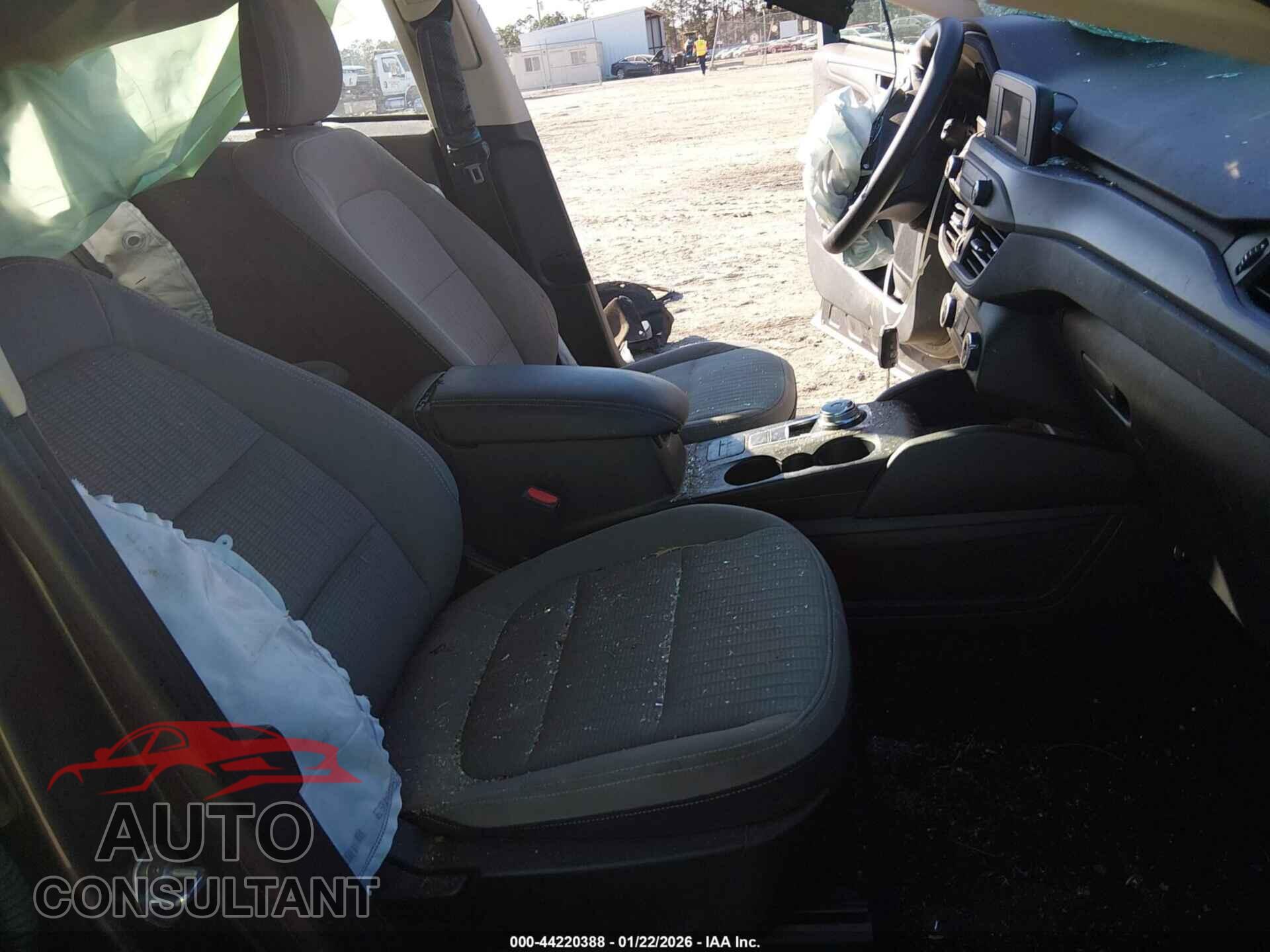 FORD ESCAPE 2020 - 1FMCU0F60LUA46580