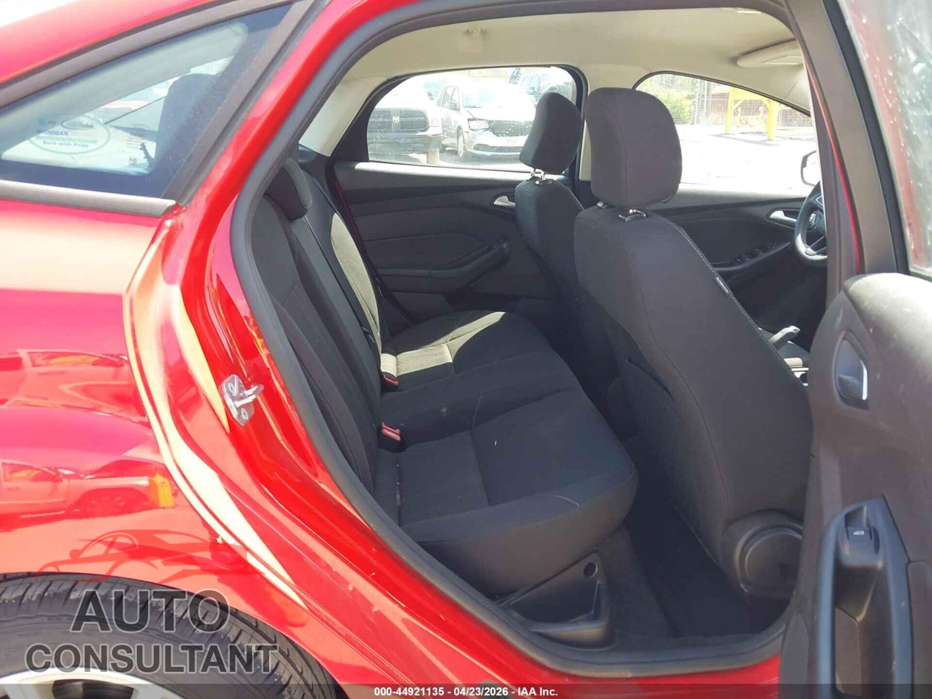 FORD FOCUS 2017 - 1FADP3FE2HL254407