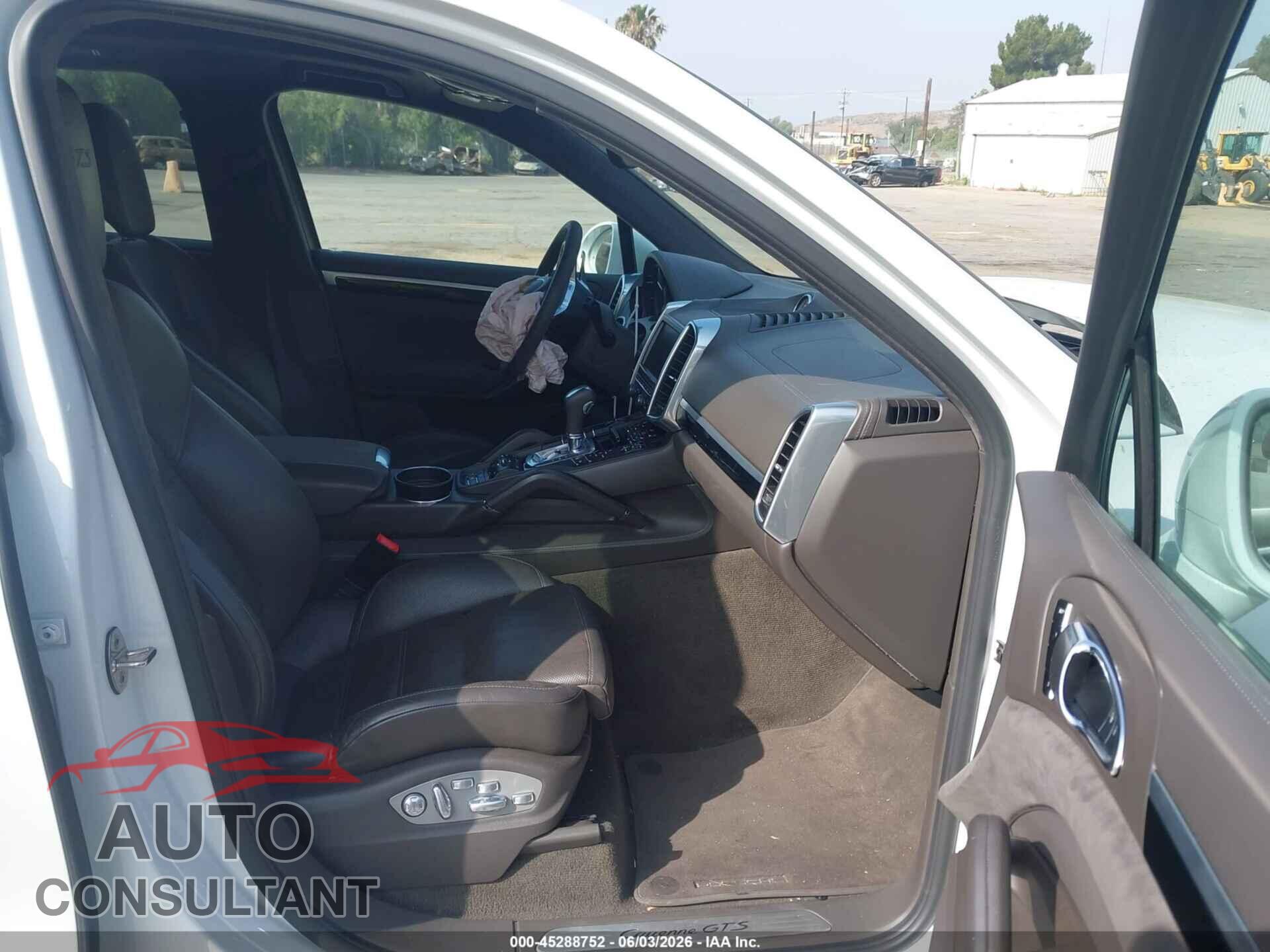 PORSCHE CAYENNE 2016 - WP1AD2A26GLA78942