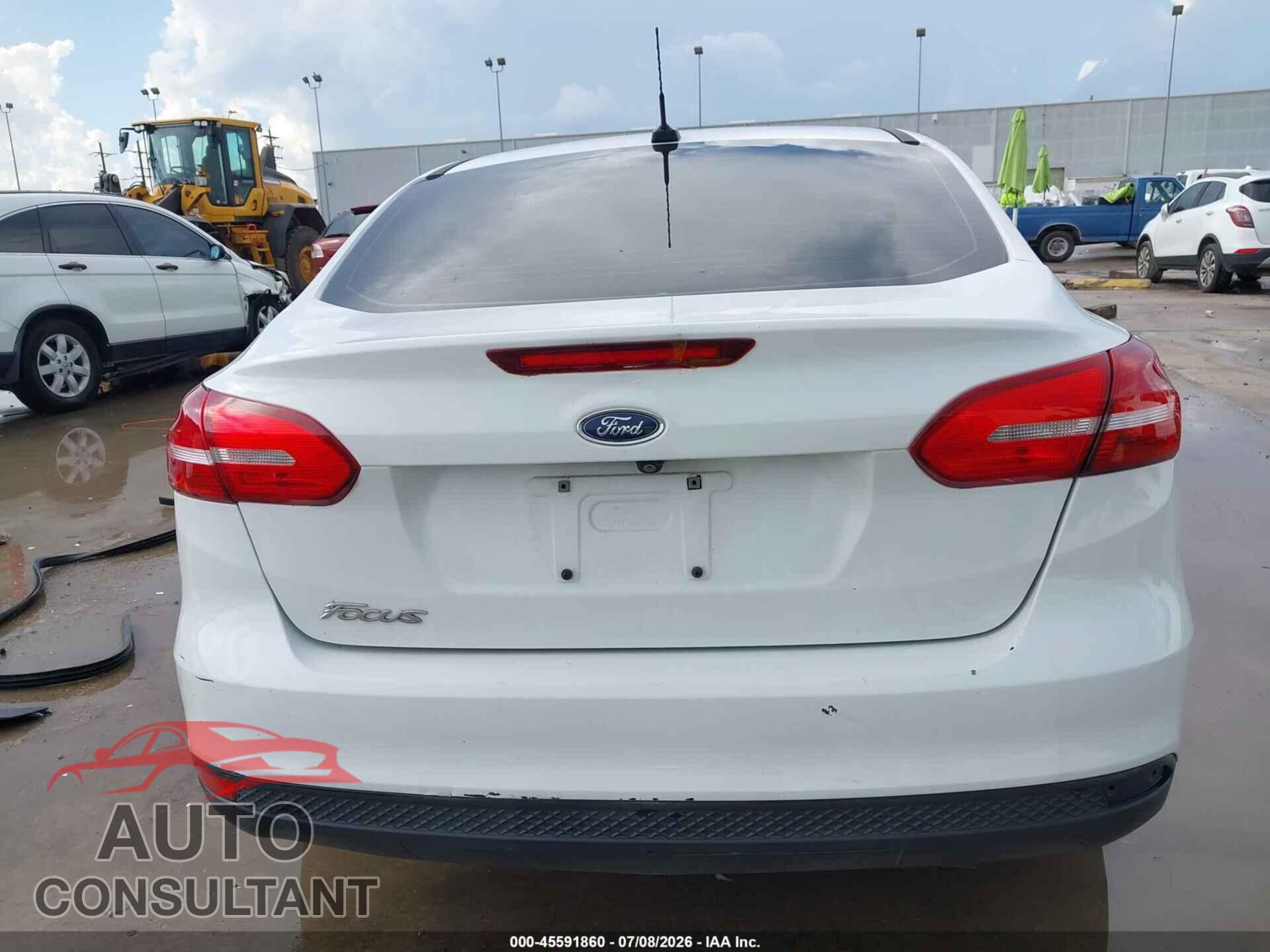 FORD FOCUS 2017 - 1FADP3E24HL262063