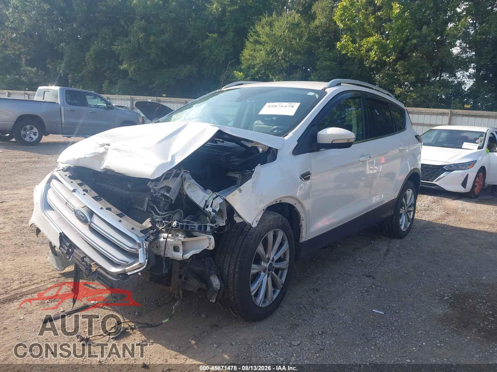 FORD ESCAPE 2017 - 1FMCU9J98HUB87636