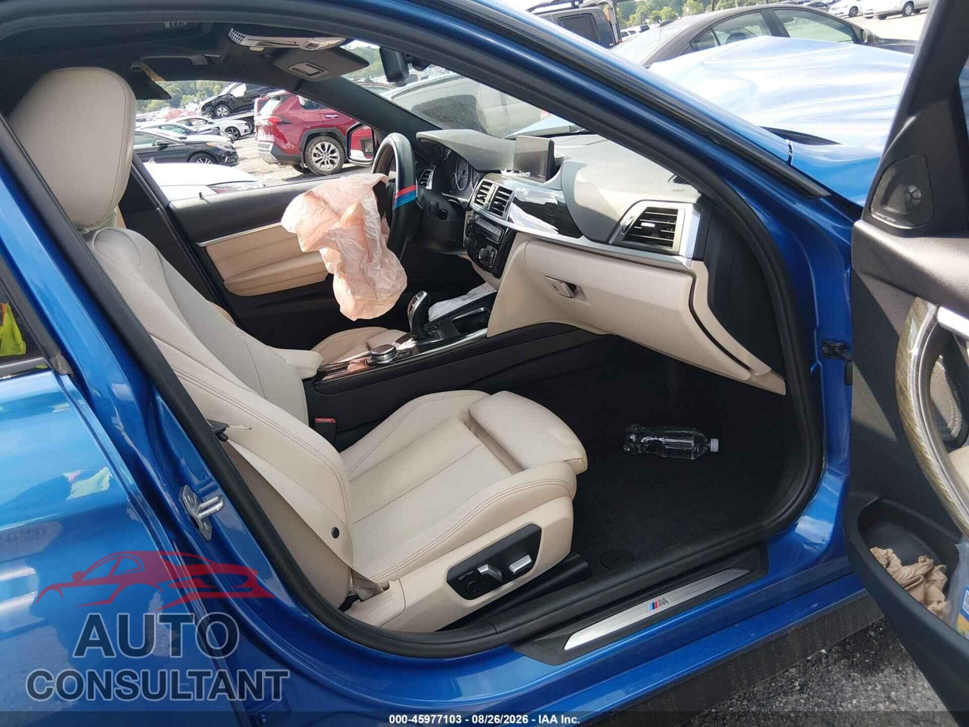 BMW 328I 2016 - WBA8E3G58GNU02592