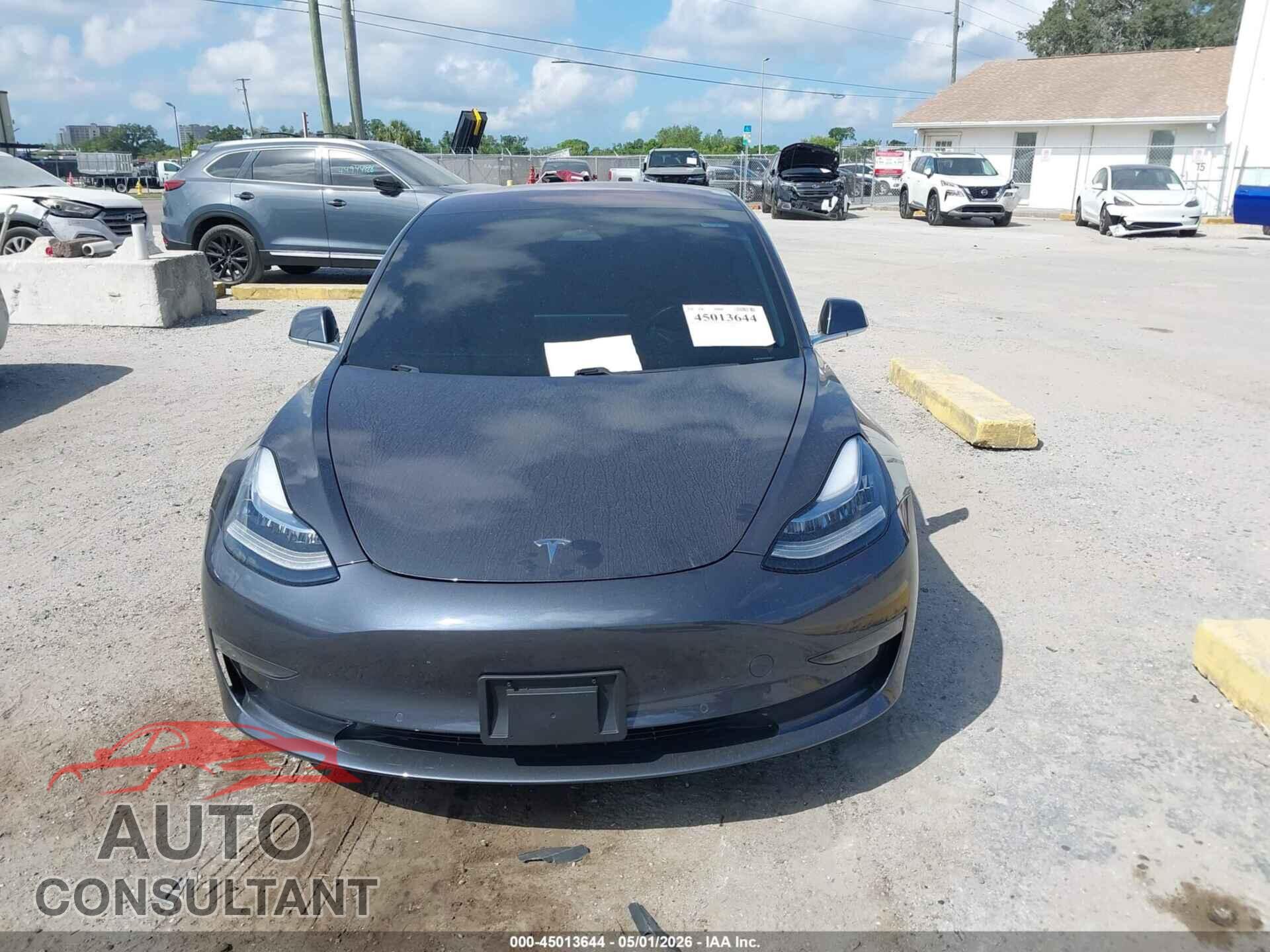 TESLA MODEL 3 2018 - 5YJ3E1EA7JF007830