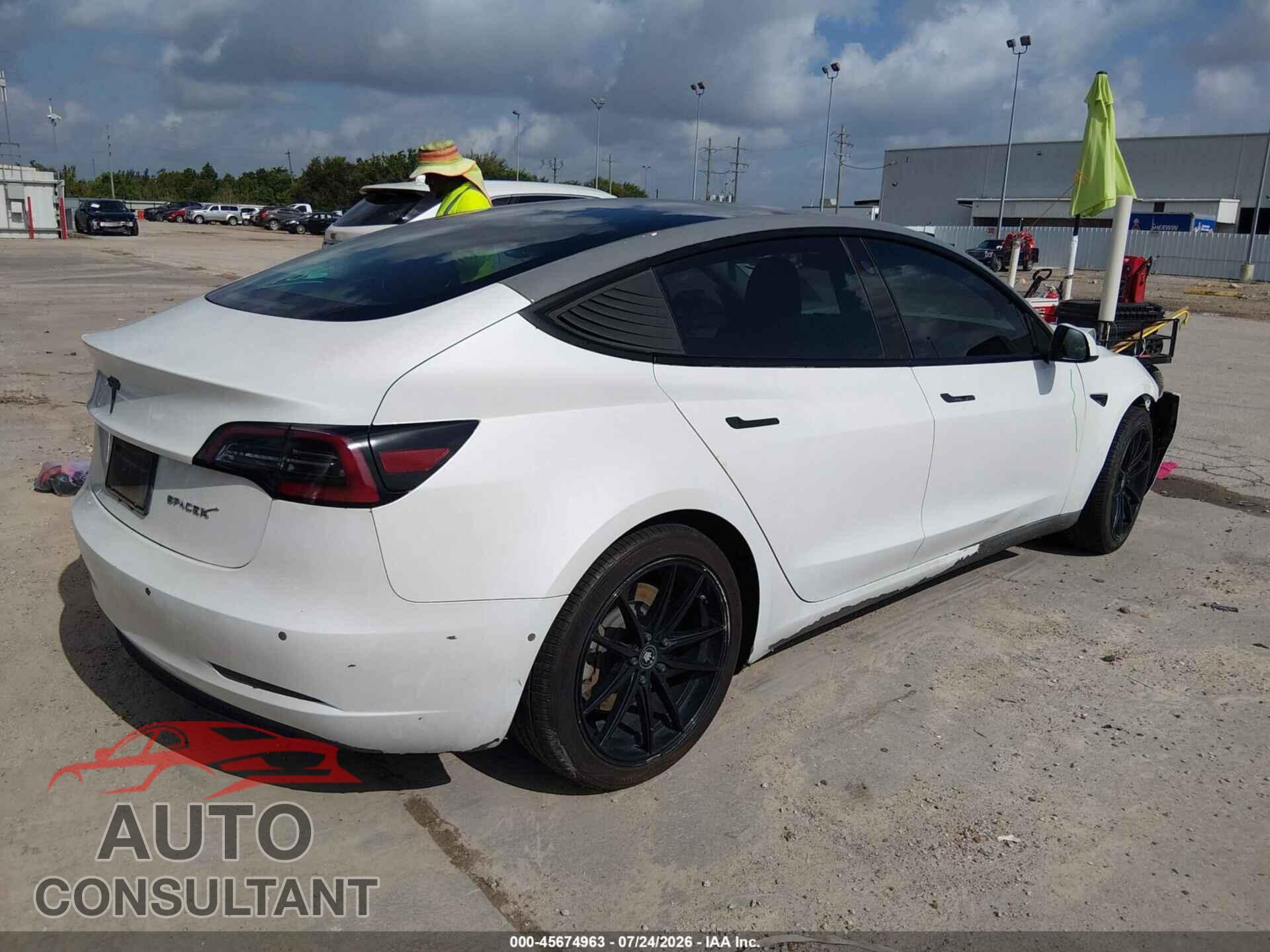 TESLA MODEL 3 2021 - 5YJ3E1EA5MF016689