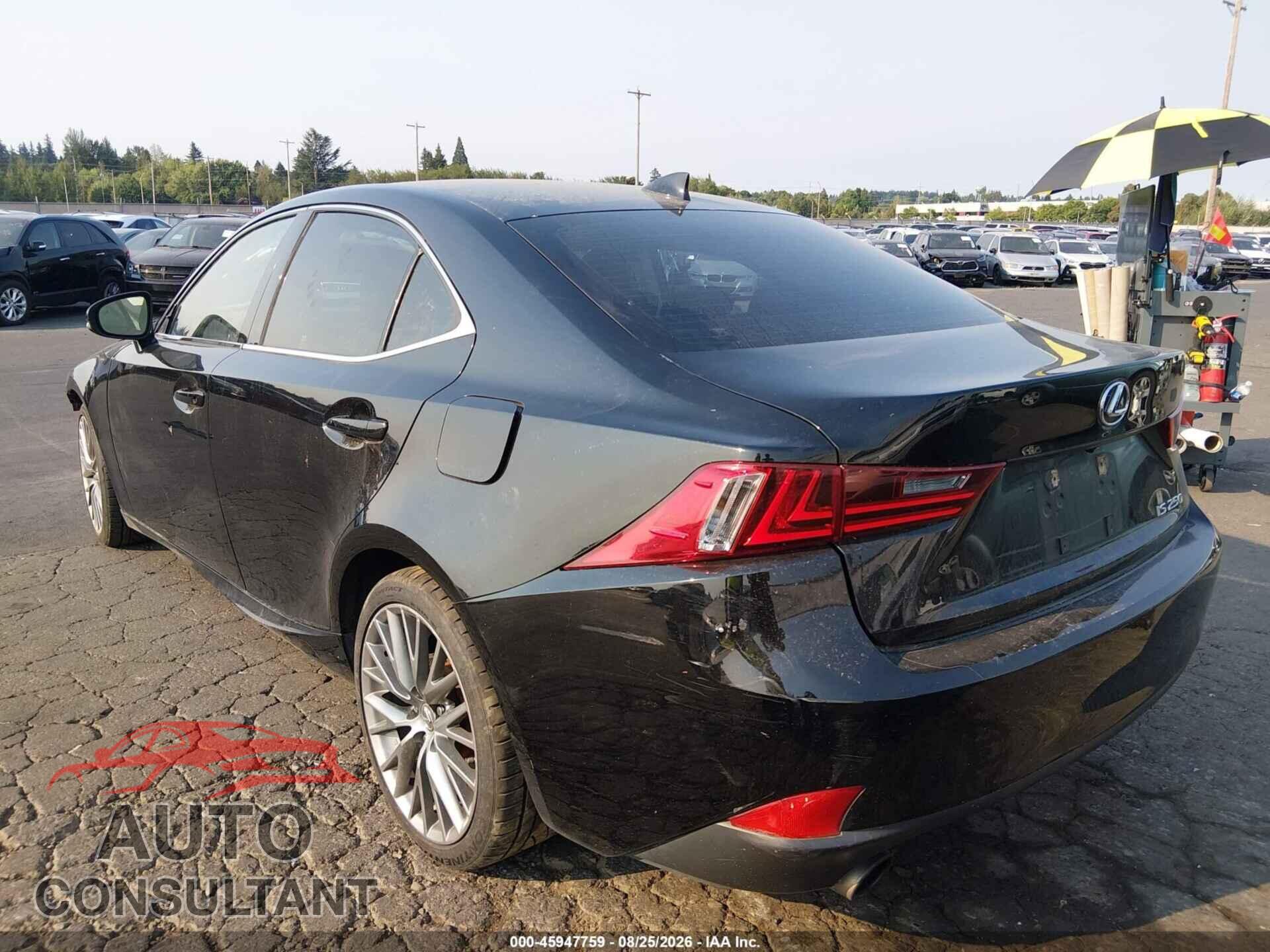 LEXUS IS 2015 - JTHBF1D27F5054589
