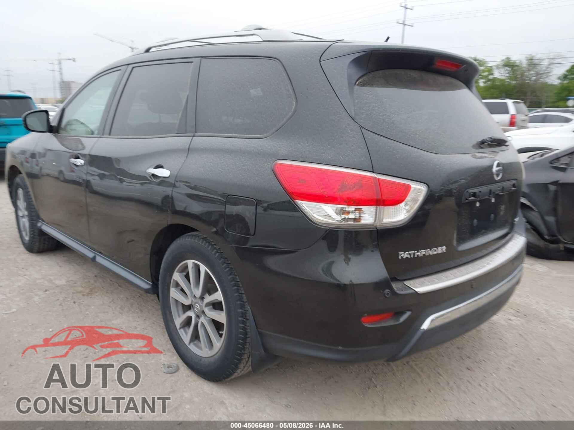 NISSAN PATHFINDER 2015 - 5N1AR2MN2FC713741
