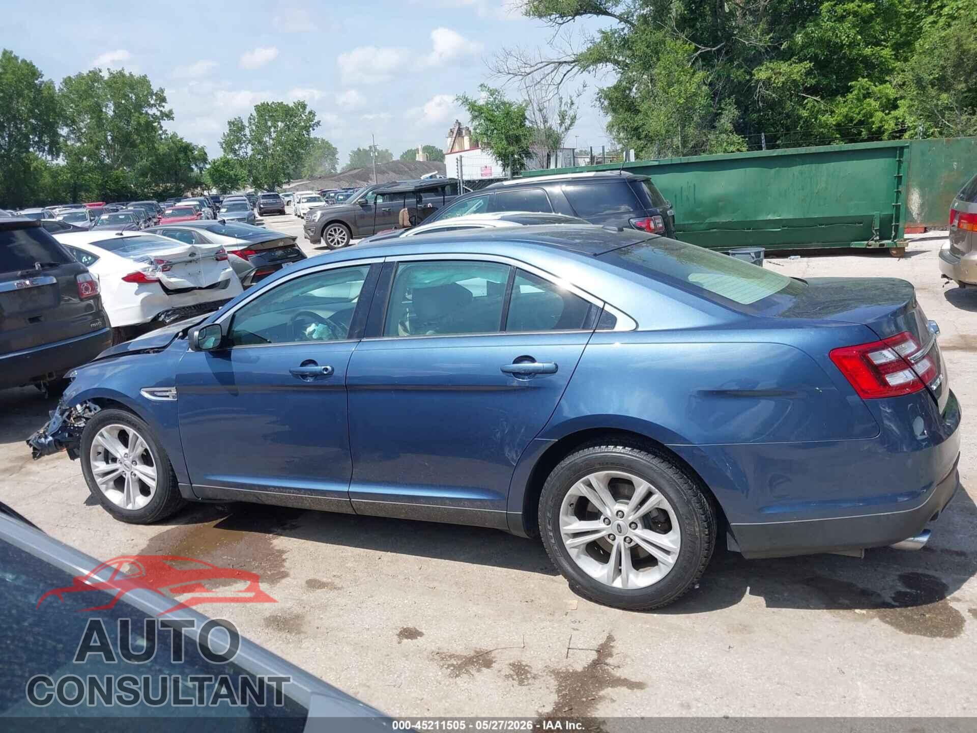 FORD TAURUS 2018 - 1FAHP2D87JG109239
