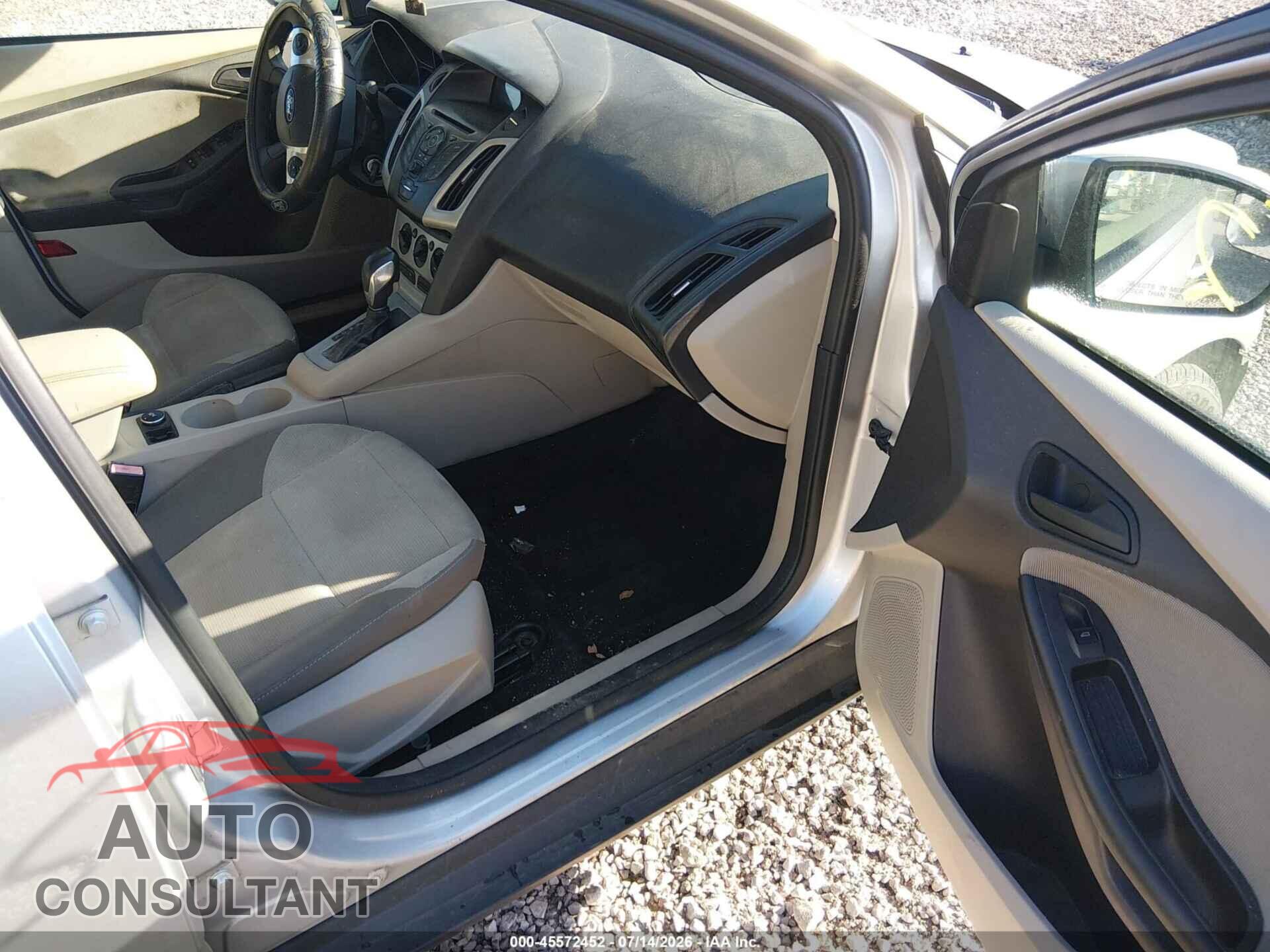 FORD FOCUS 2012 - 1FAHP3F2XCL413674
