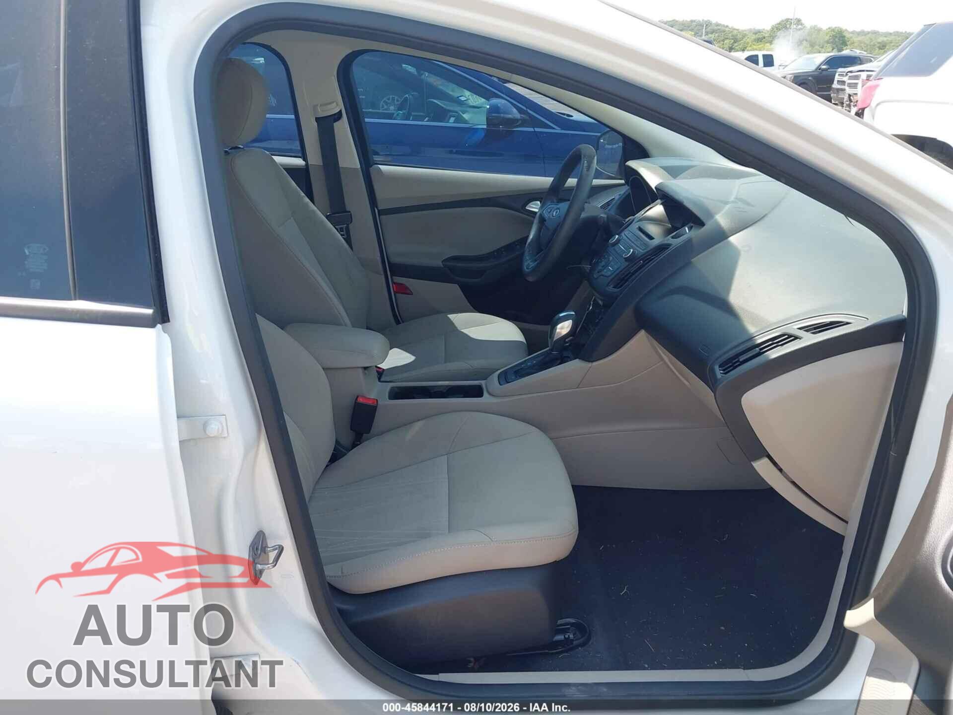 FORD FOCUS 2016 - 1FADP3F24GL290927
