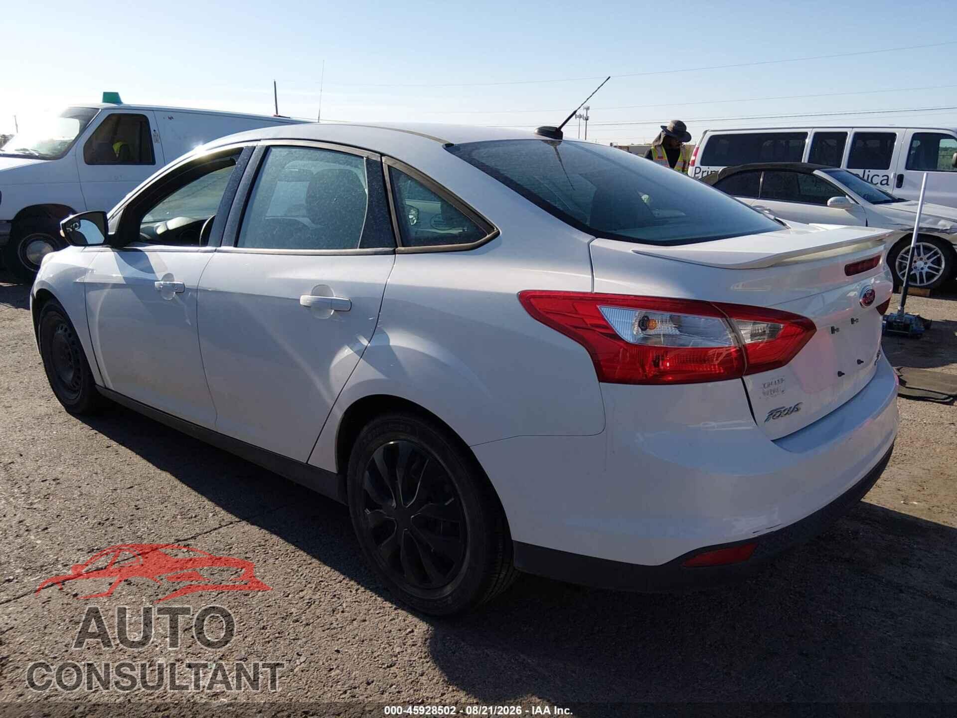 FORD FOCUS 2014 - 1FADP3F22EL383345
