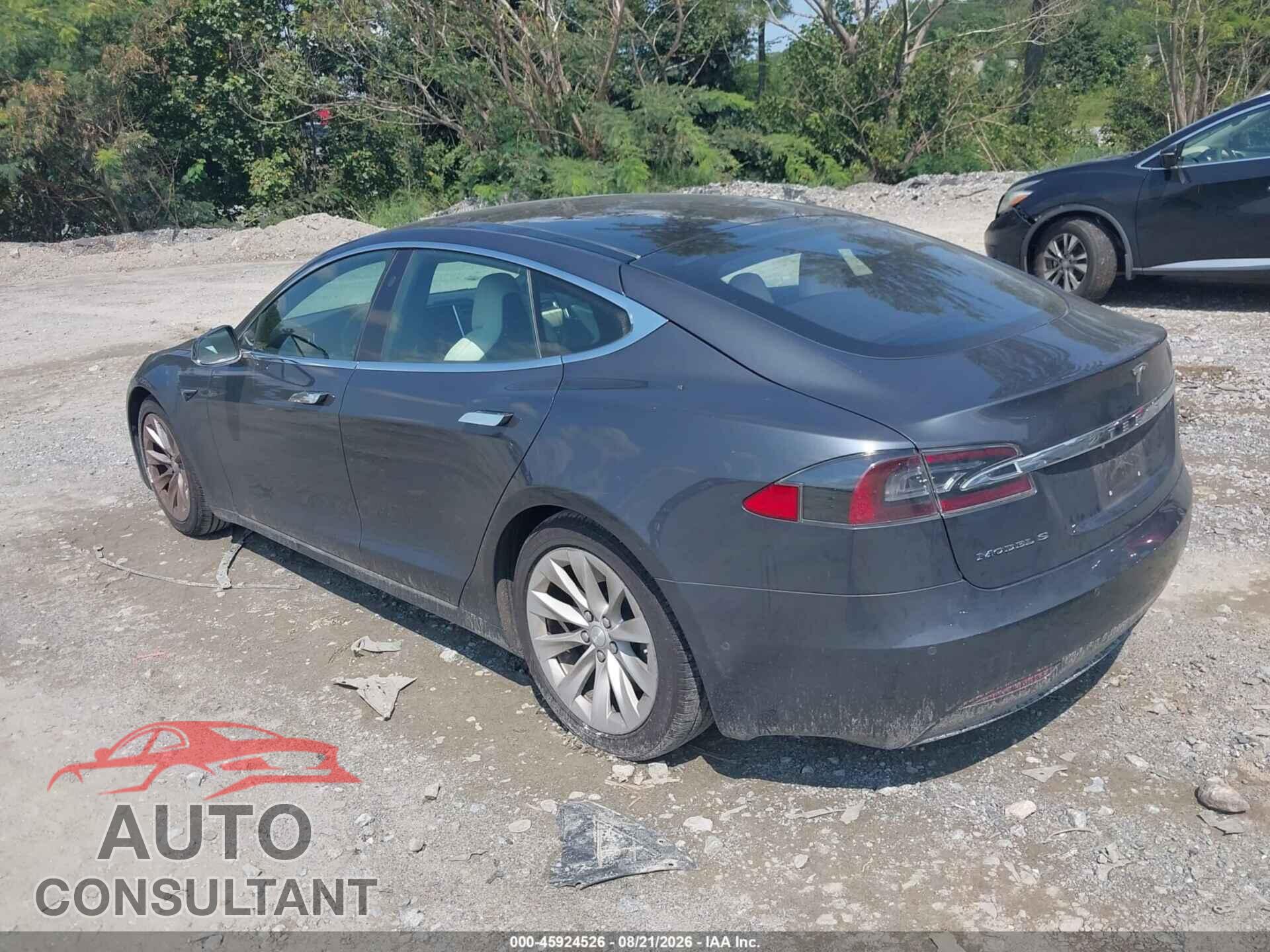 TESLA MODEL S 2017 - 5YJSA1E2XHF215386