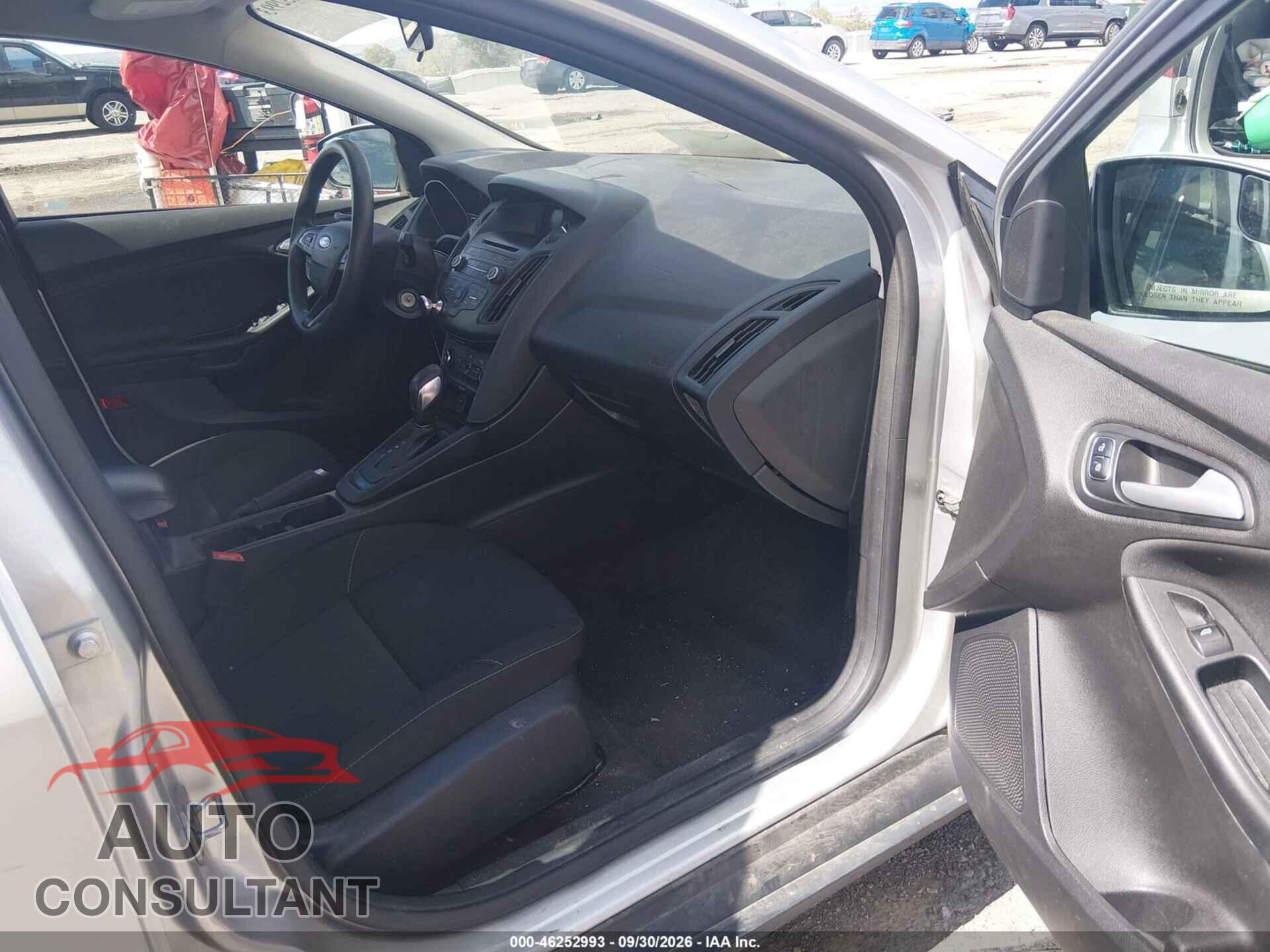 FORD FOCUS 2017 - 1FADP3F29HL304323