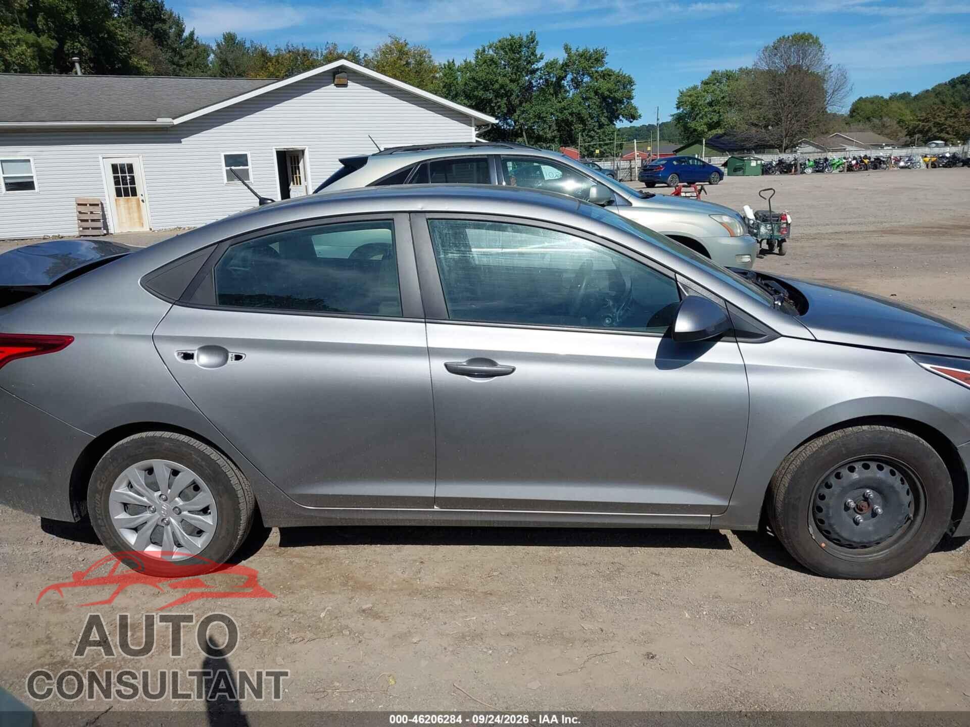 HYUNDAI COMPLEMENTOS DECORATIVOS 2021 - 3KPC24A60ME137213