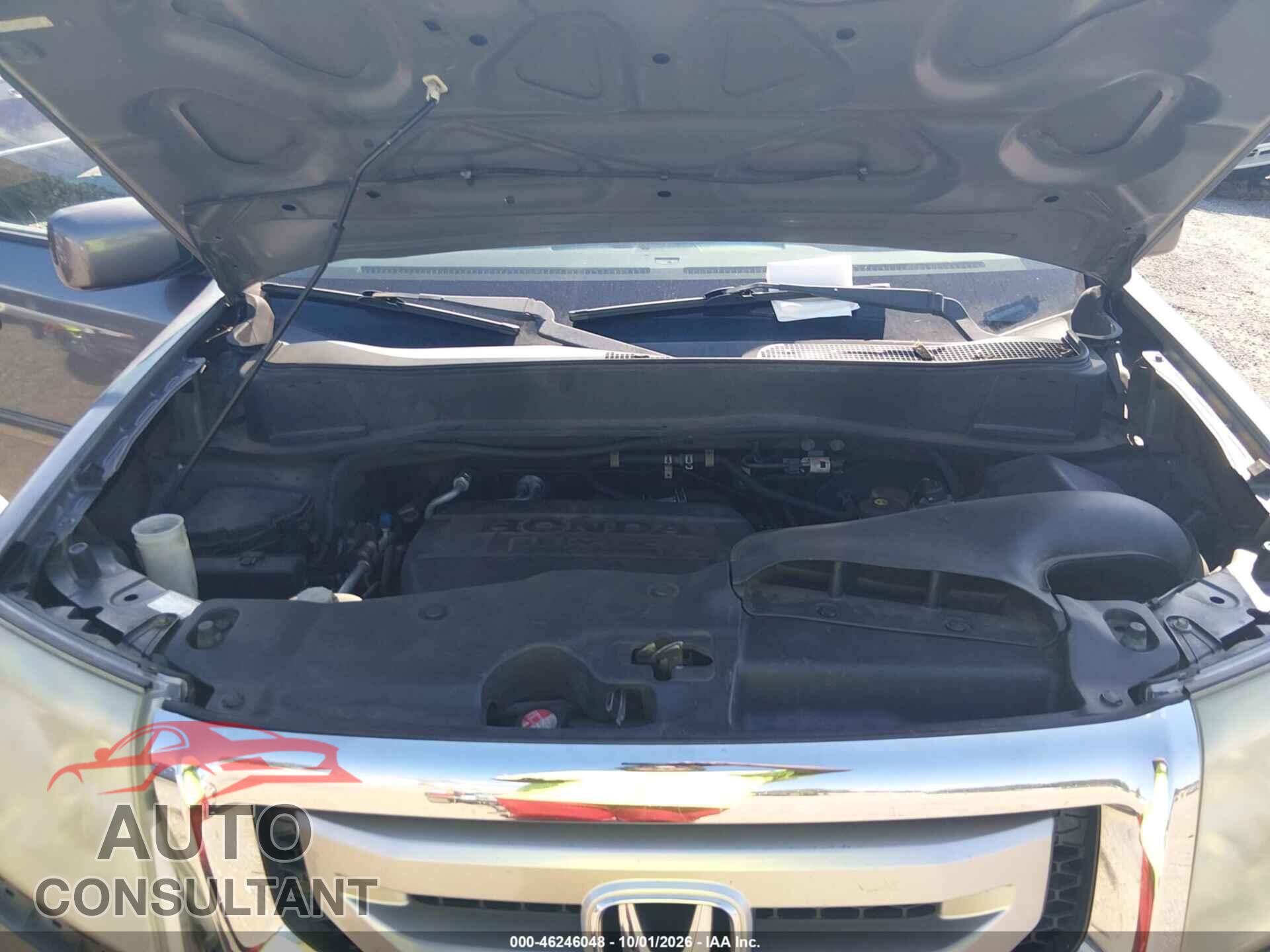 HONDA PILOT 2011 - 5FNYF4H63BB022645