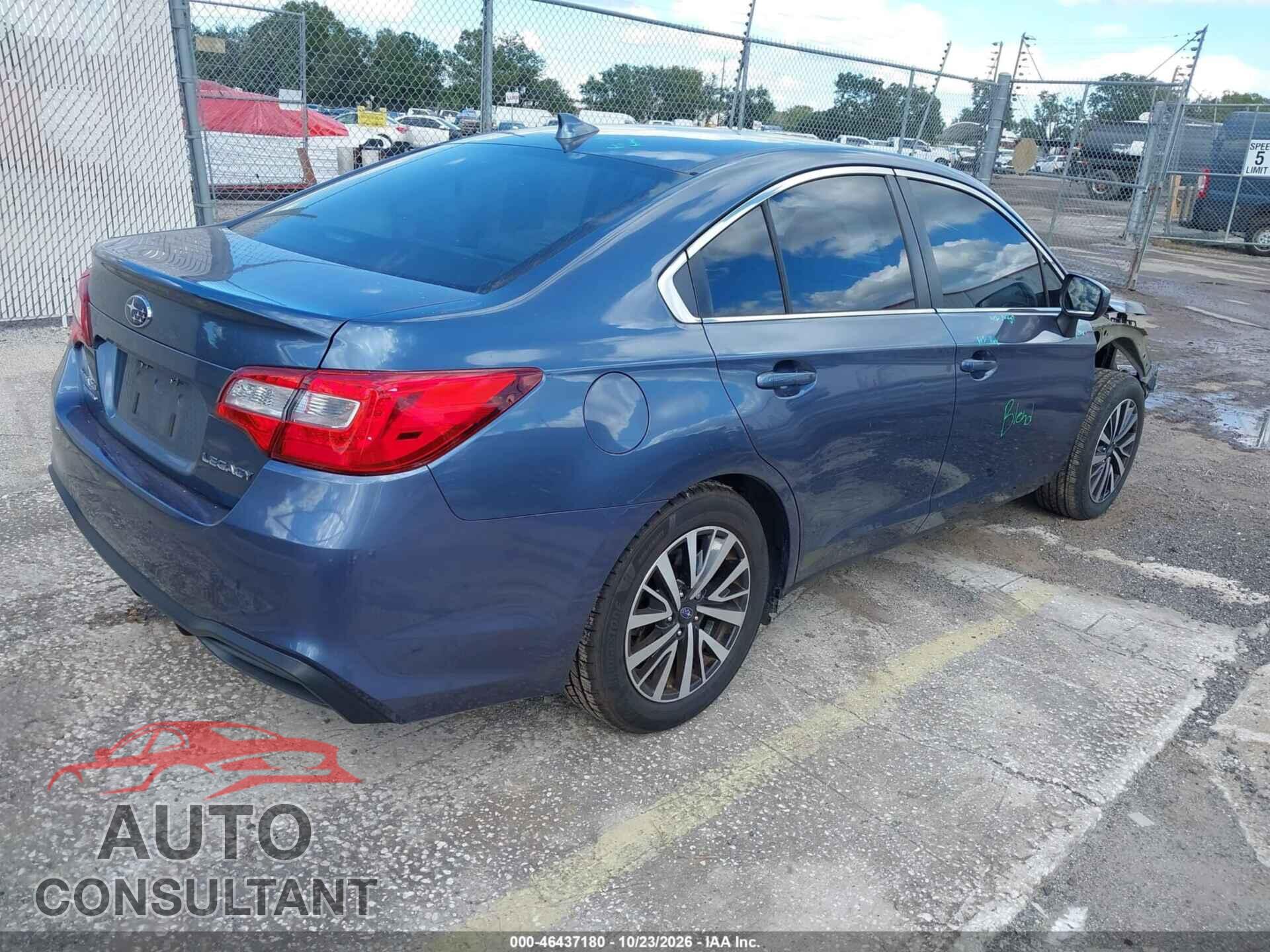 SUBARU LEGACY 2018 - 4S3BNAD69J3031861
