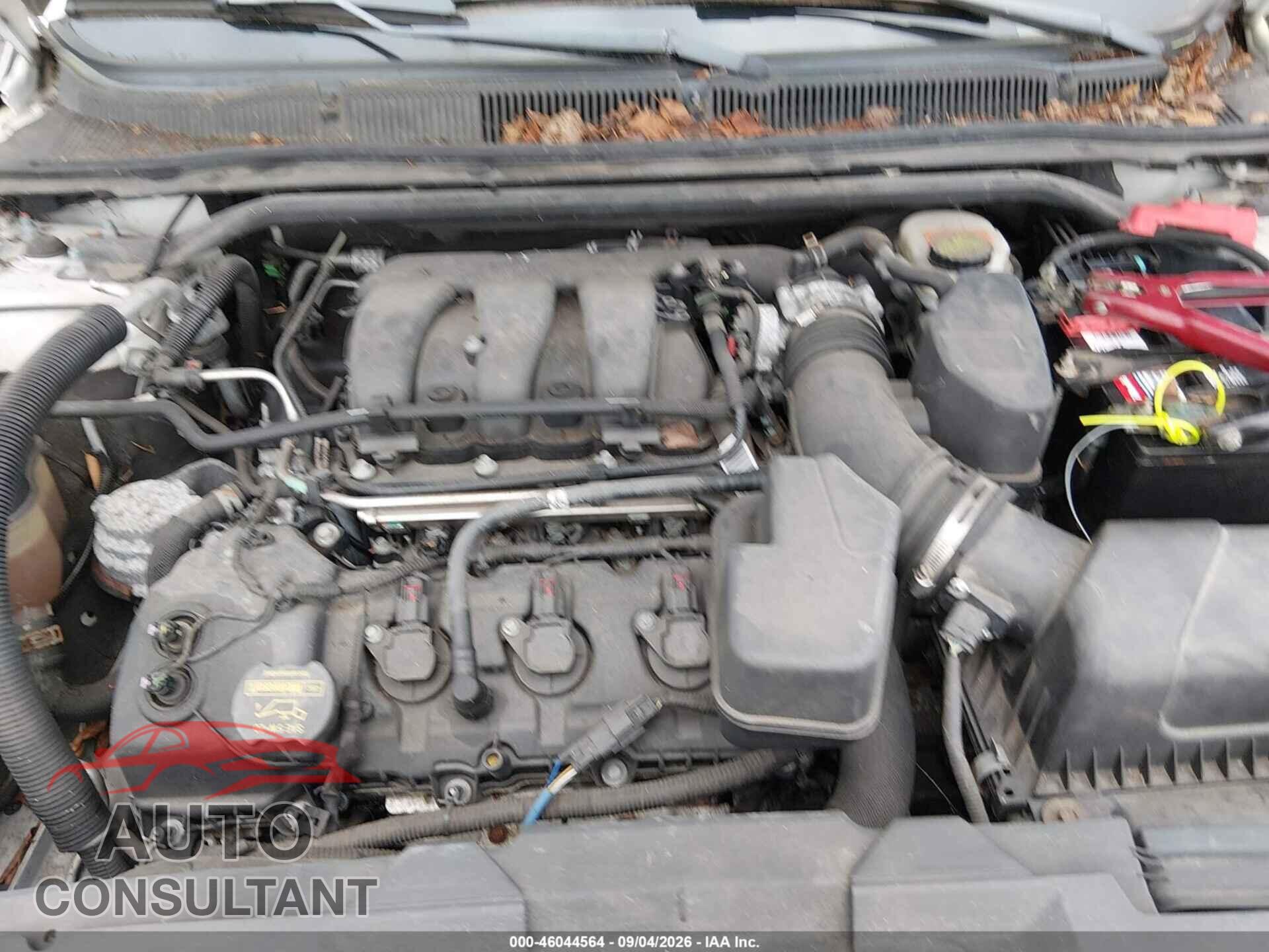 FORD TAURUS 2013 - 1FAHP2E82DG102640