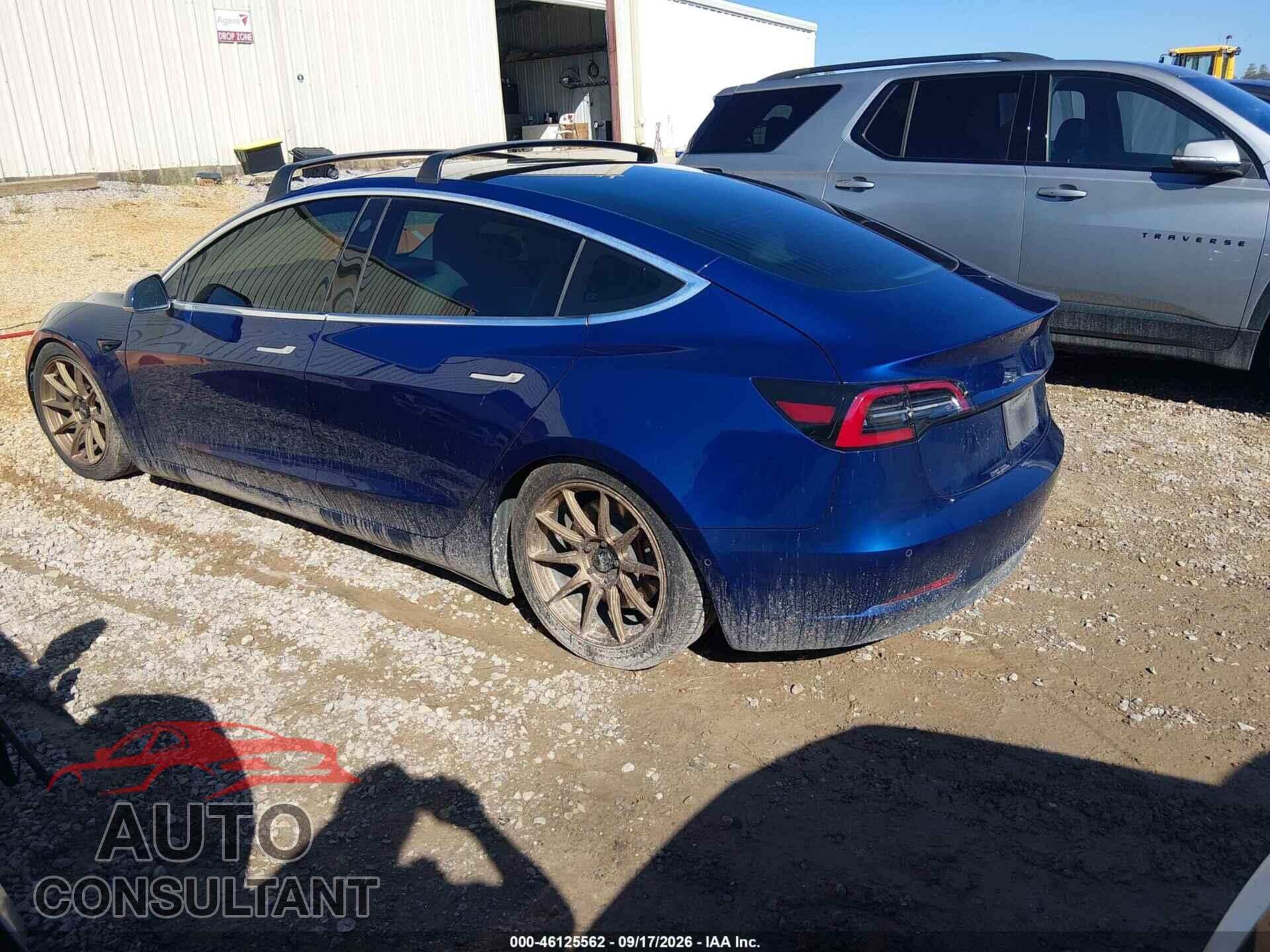 TESLA MODEL 3 2019 - 5YJ3E1EB3KF450549