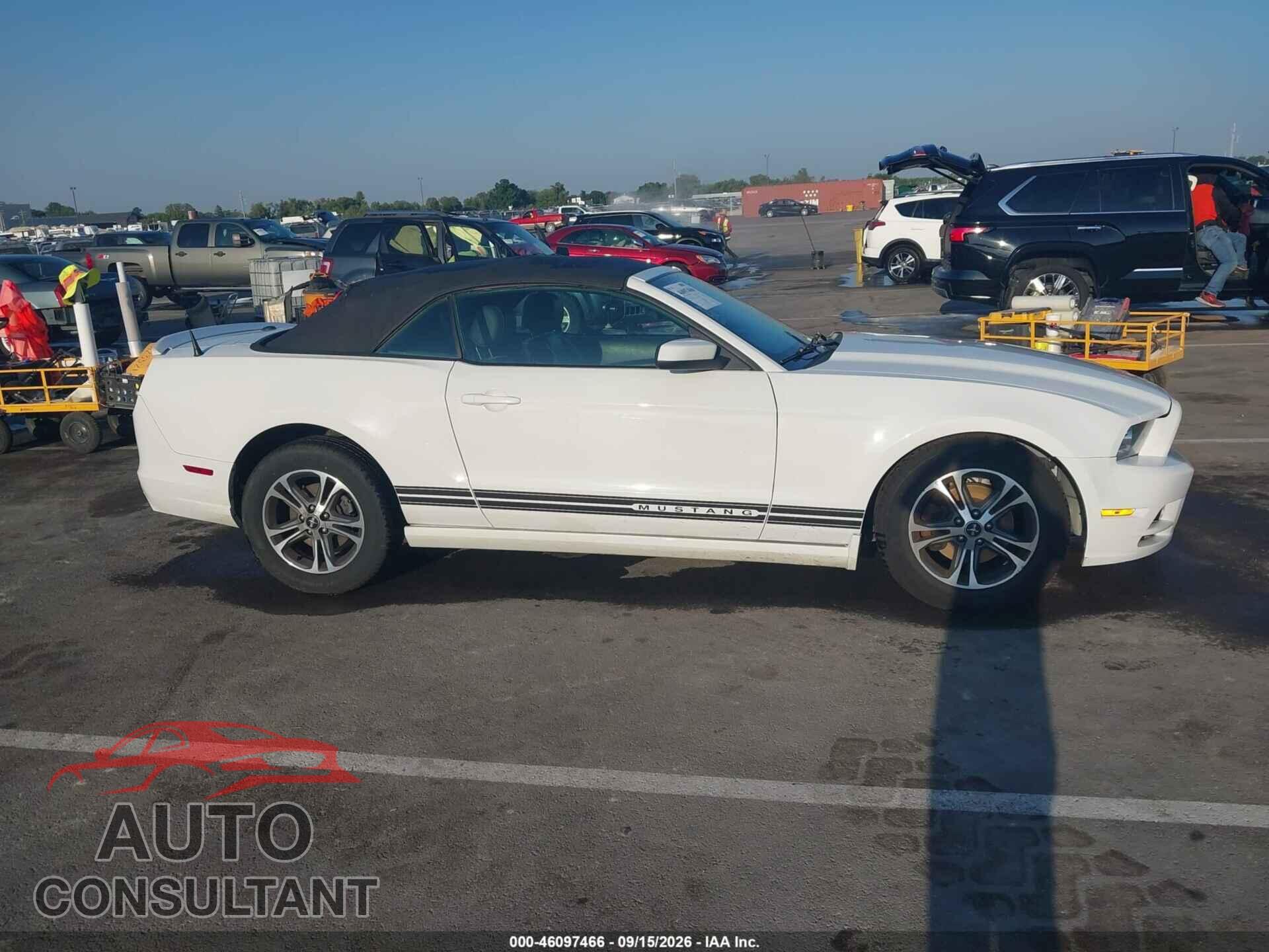 FORD MUSTANG 2014 - 1ZVBP8EM4E5295156