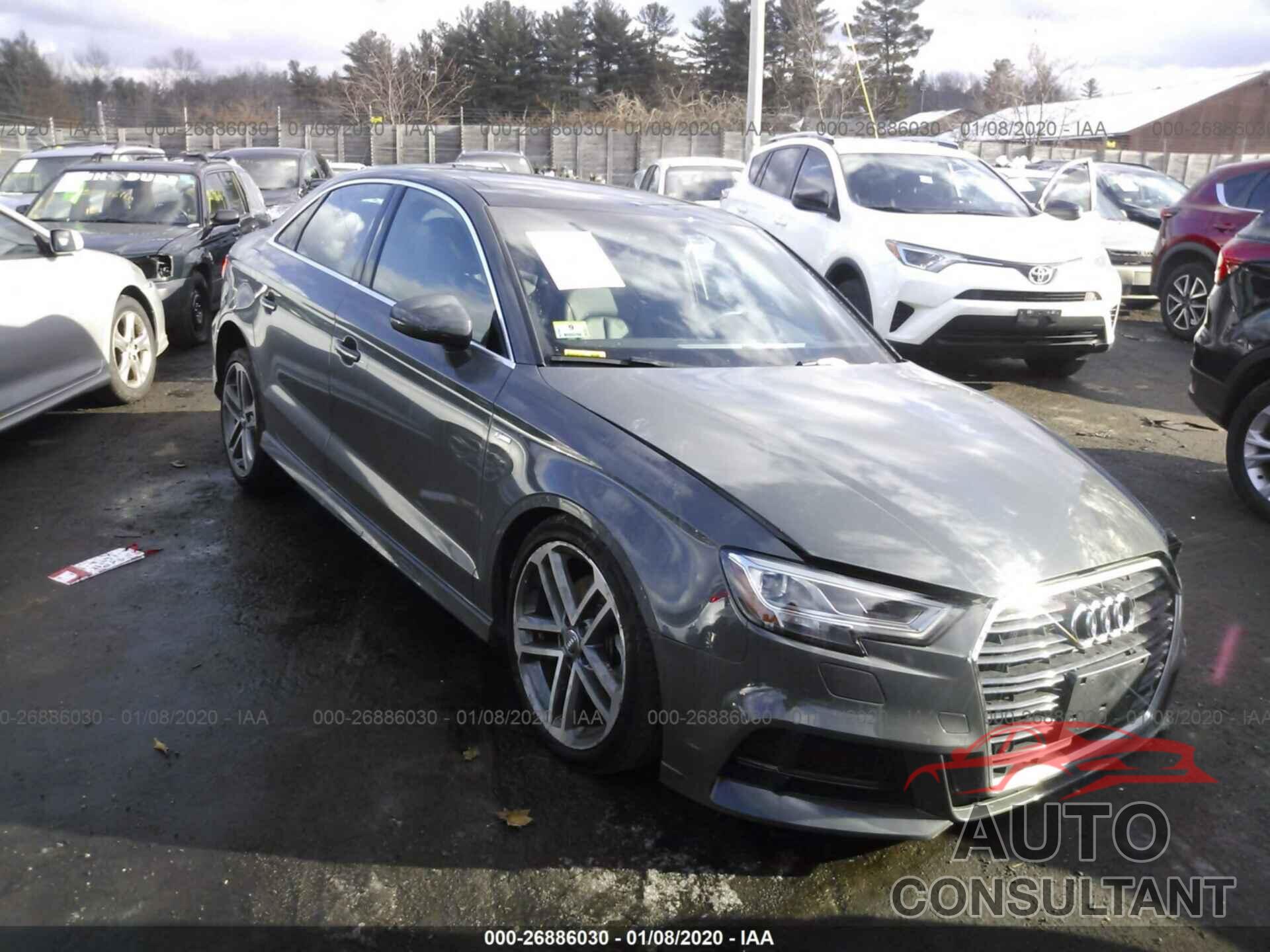 AUDI A3 2019 - WAUGUGFFXK1011475