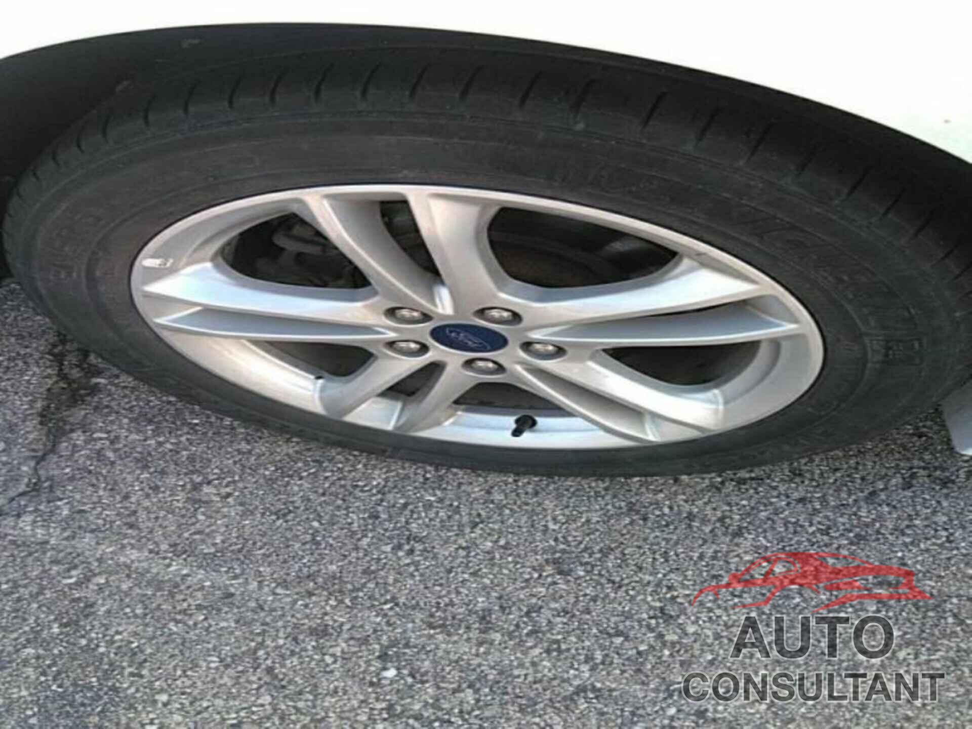 FORD FUSION 2018 - 3FA6P0H74JR156878