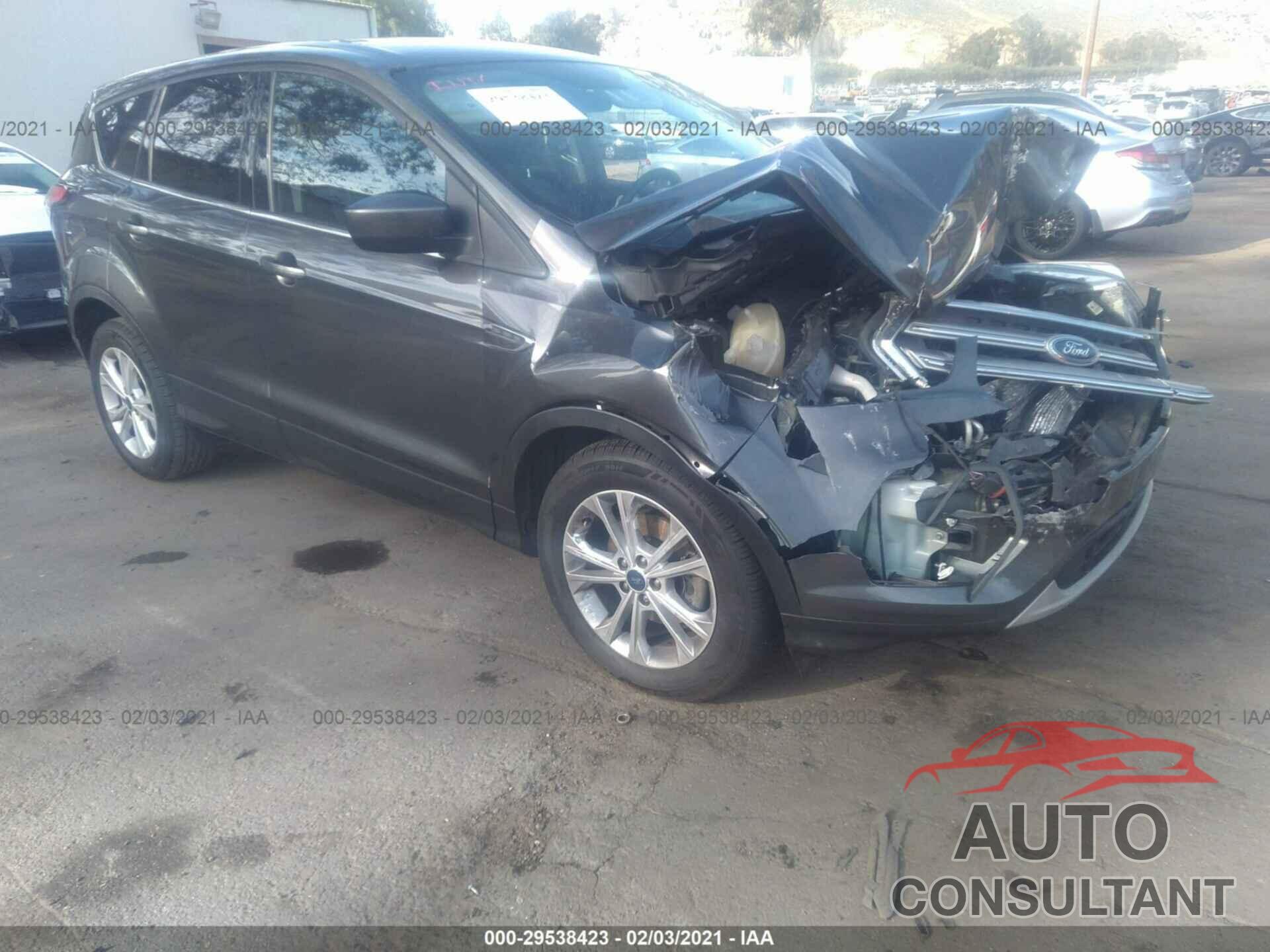FORD ESCAPE 2017 - 1FMCU0GD6HUC50918