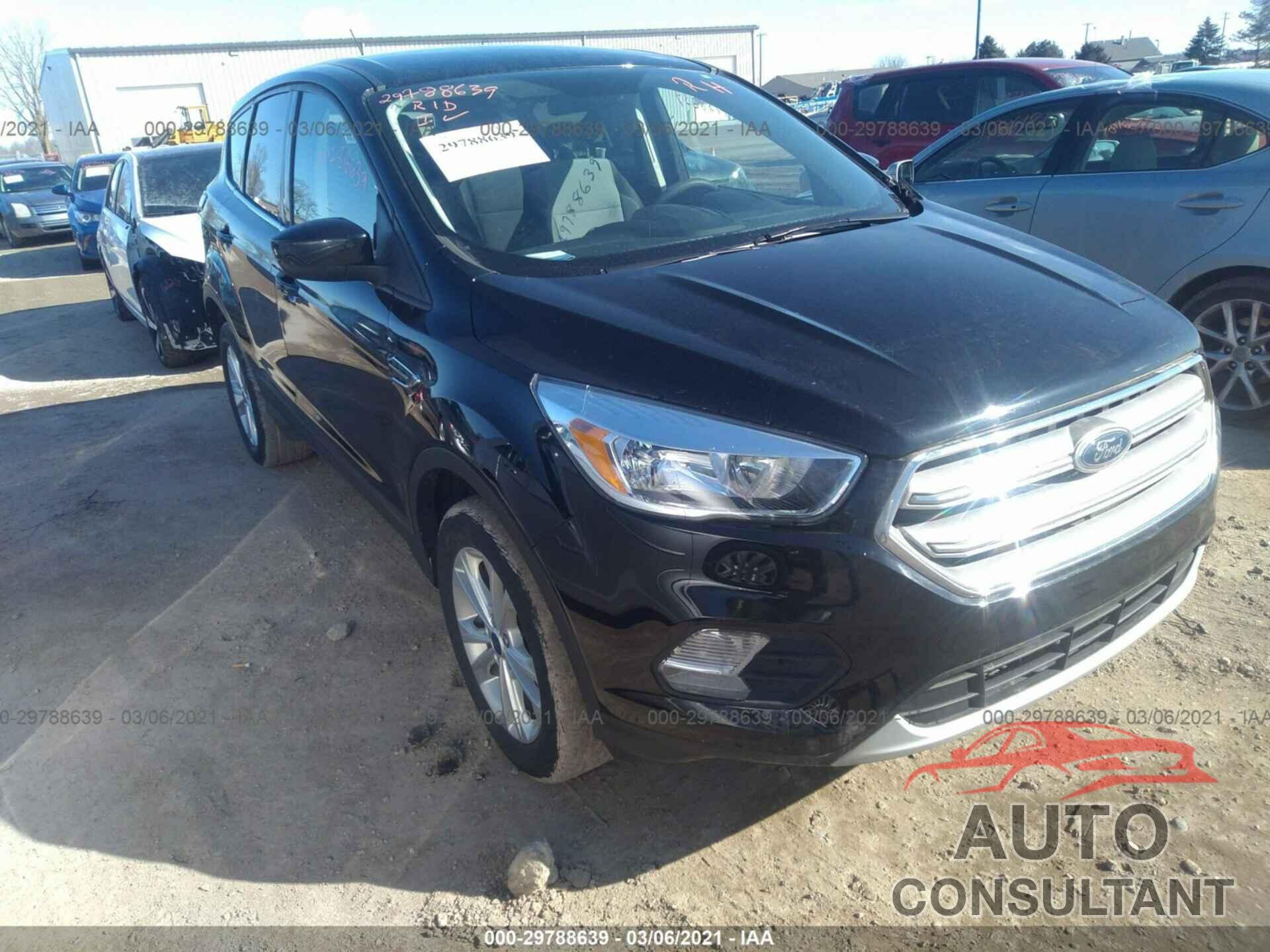 FORD ESCAPE 2017 - 1FMCU9G92HUF06262