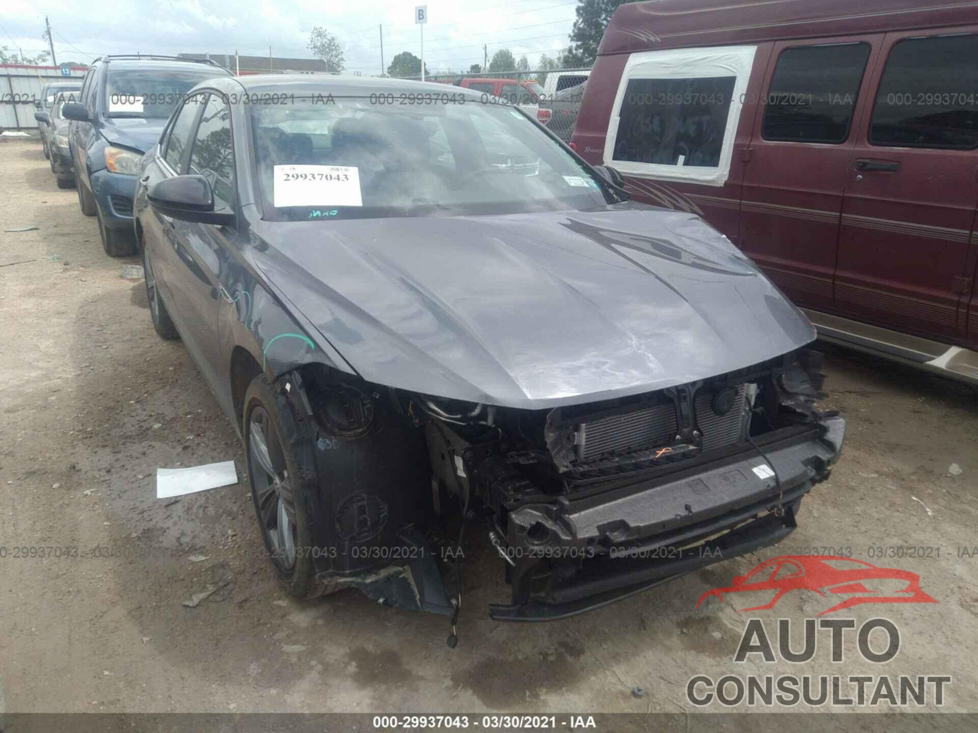 VOLKSWAGEN JETTA 2019 - 3VWC57BU3KM272594