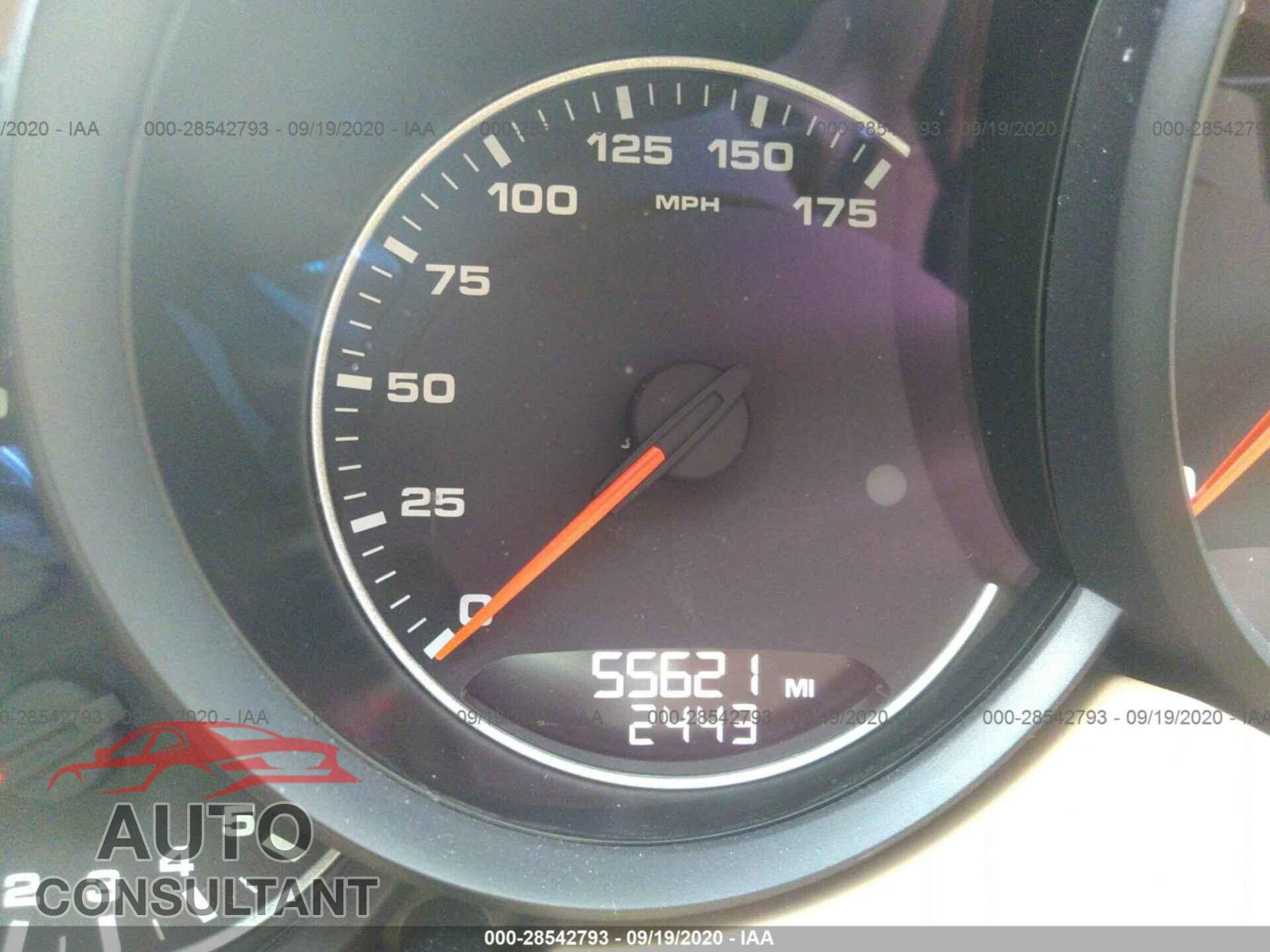 PORSCHE CAYENNE 2016 - WP1AA2A26GLA11136