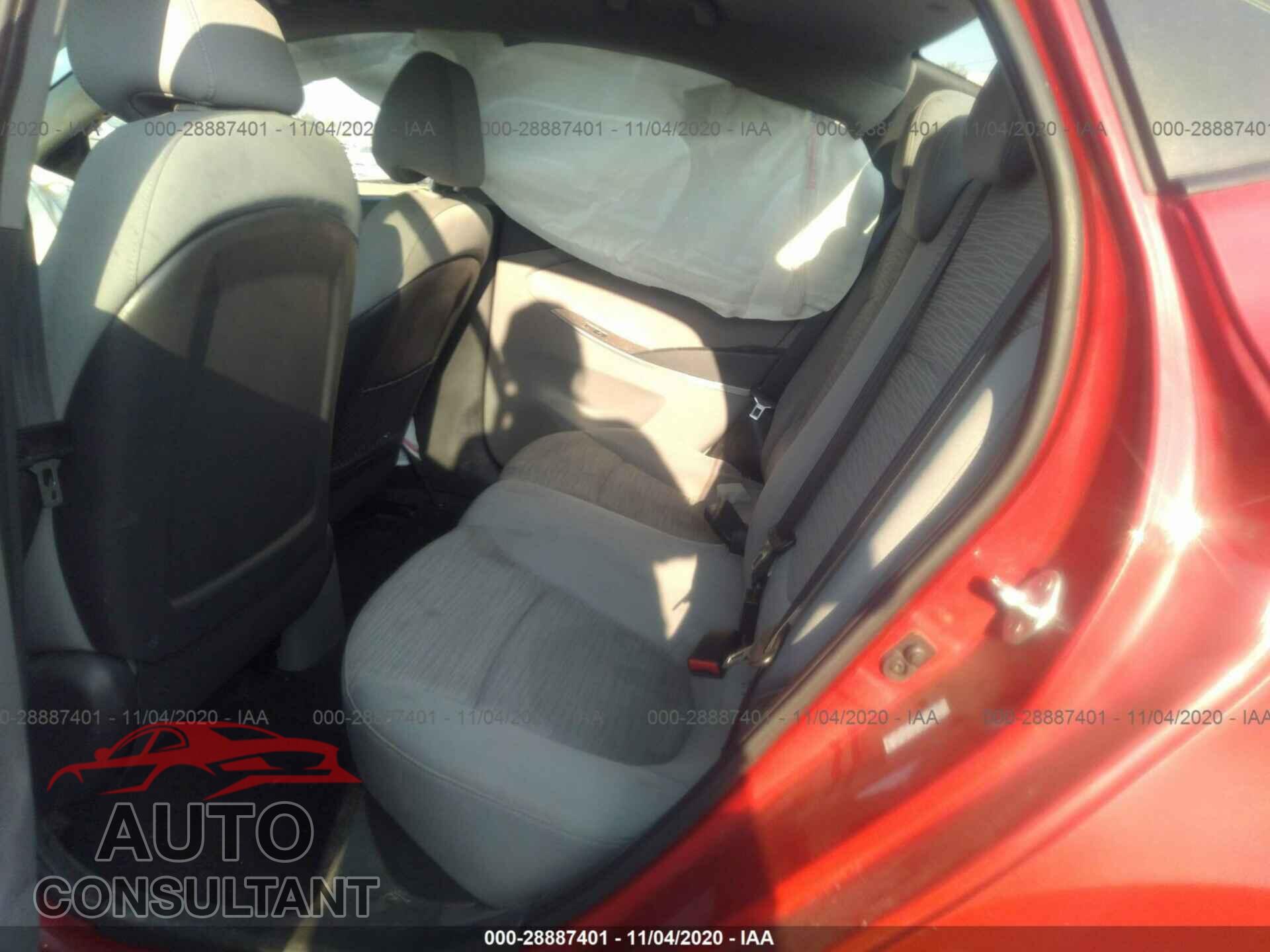 HYUNDAI ACCENT 2017 - KMHCT4AE0HU294134