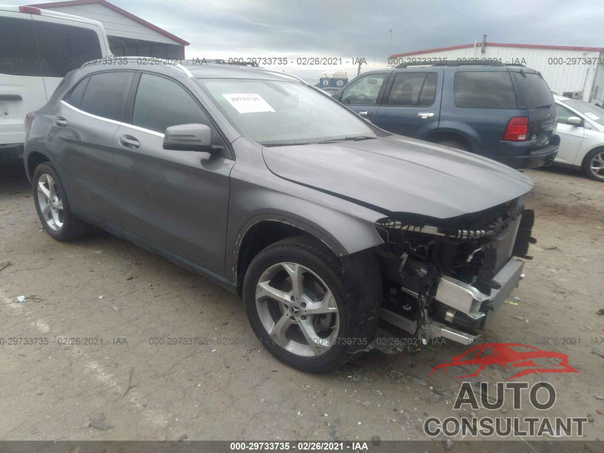 MERCEDES-BENZ GLA 2018 - WDCTG4EB7JJ387145