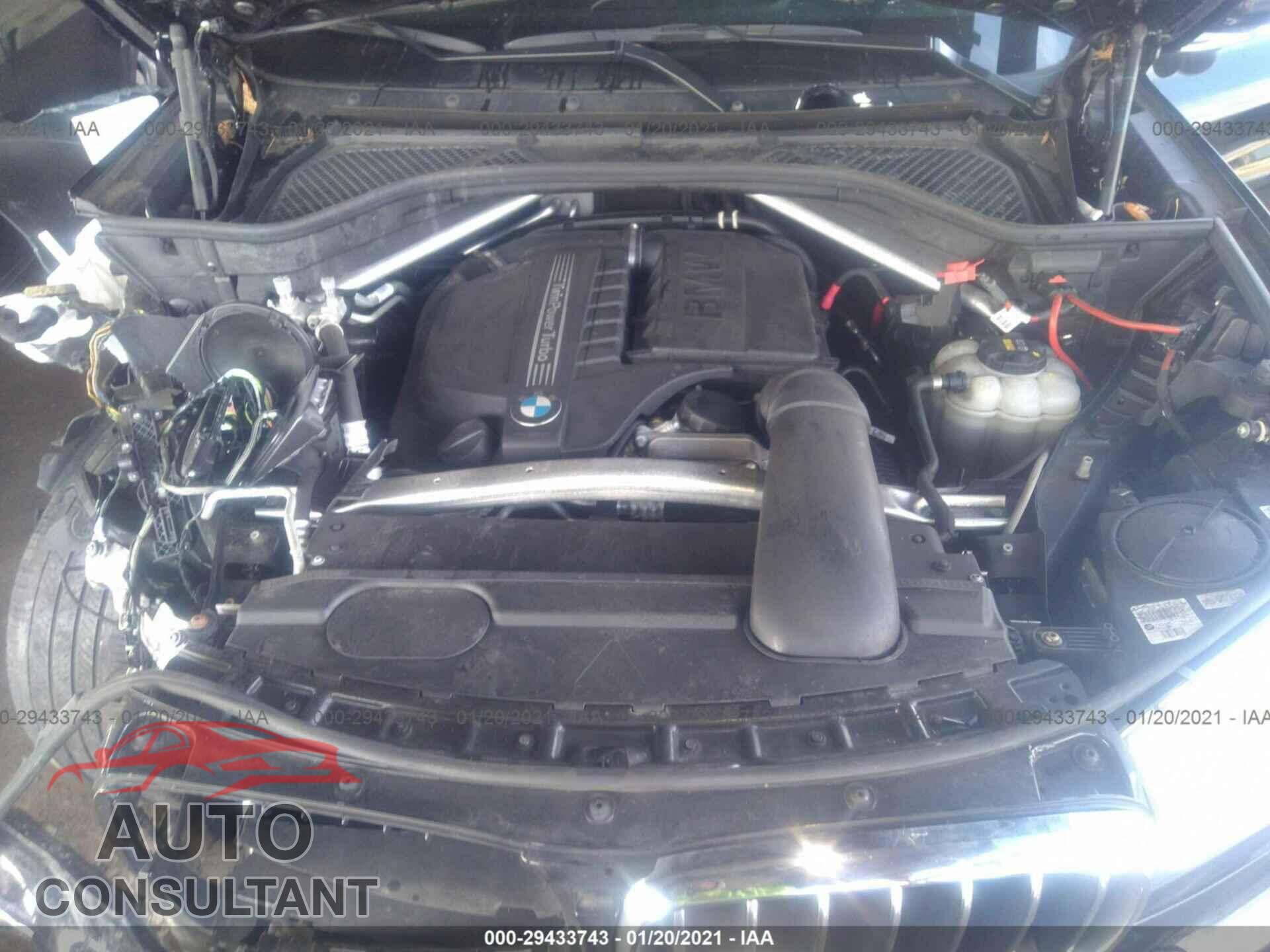 BMW X5 2018 - 5UXKR0C51JL074158