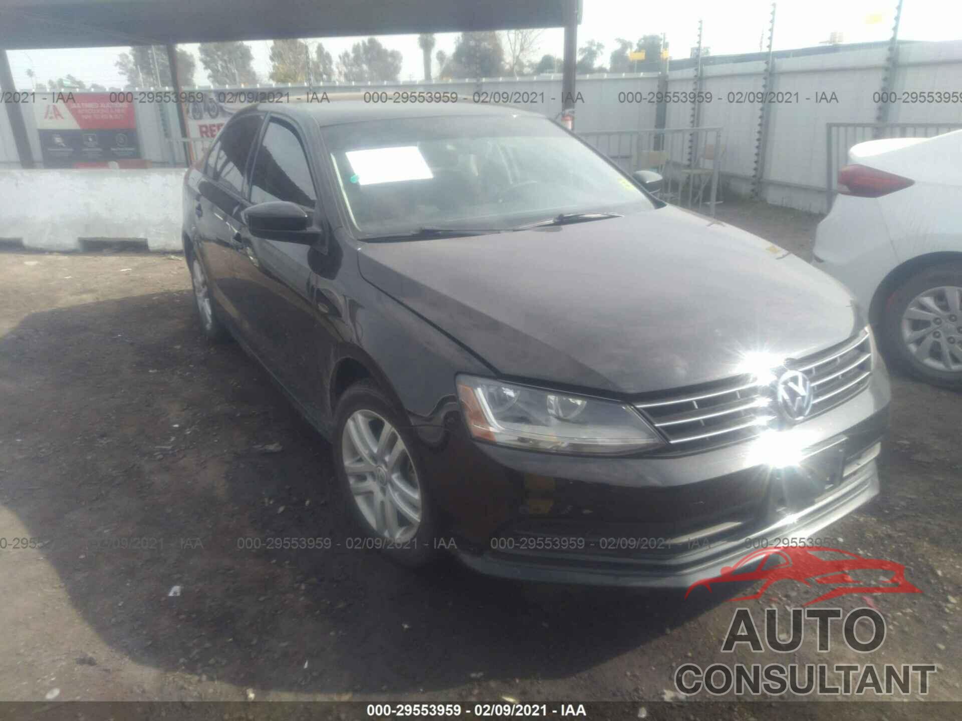 VOLKSWAGEN JETTA 2018 - 3VW2B7AJ8JM206424