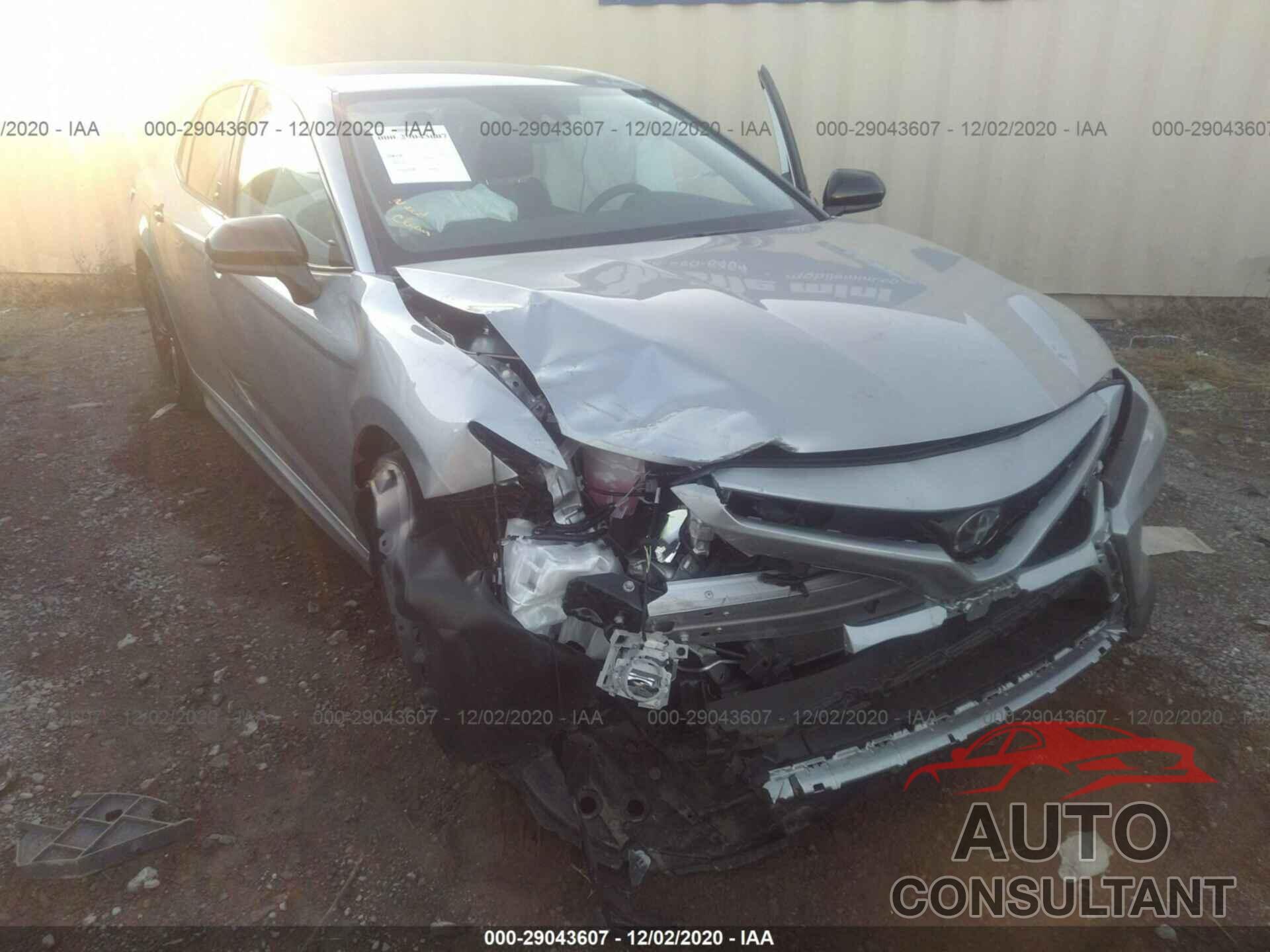 TOYOTA CAMRY 2020 - 4T1G11AK1LU391038