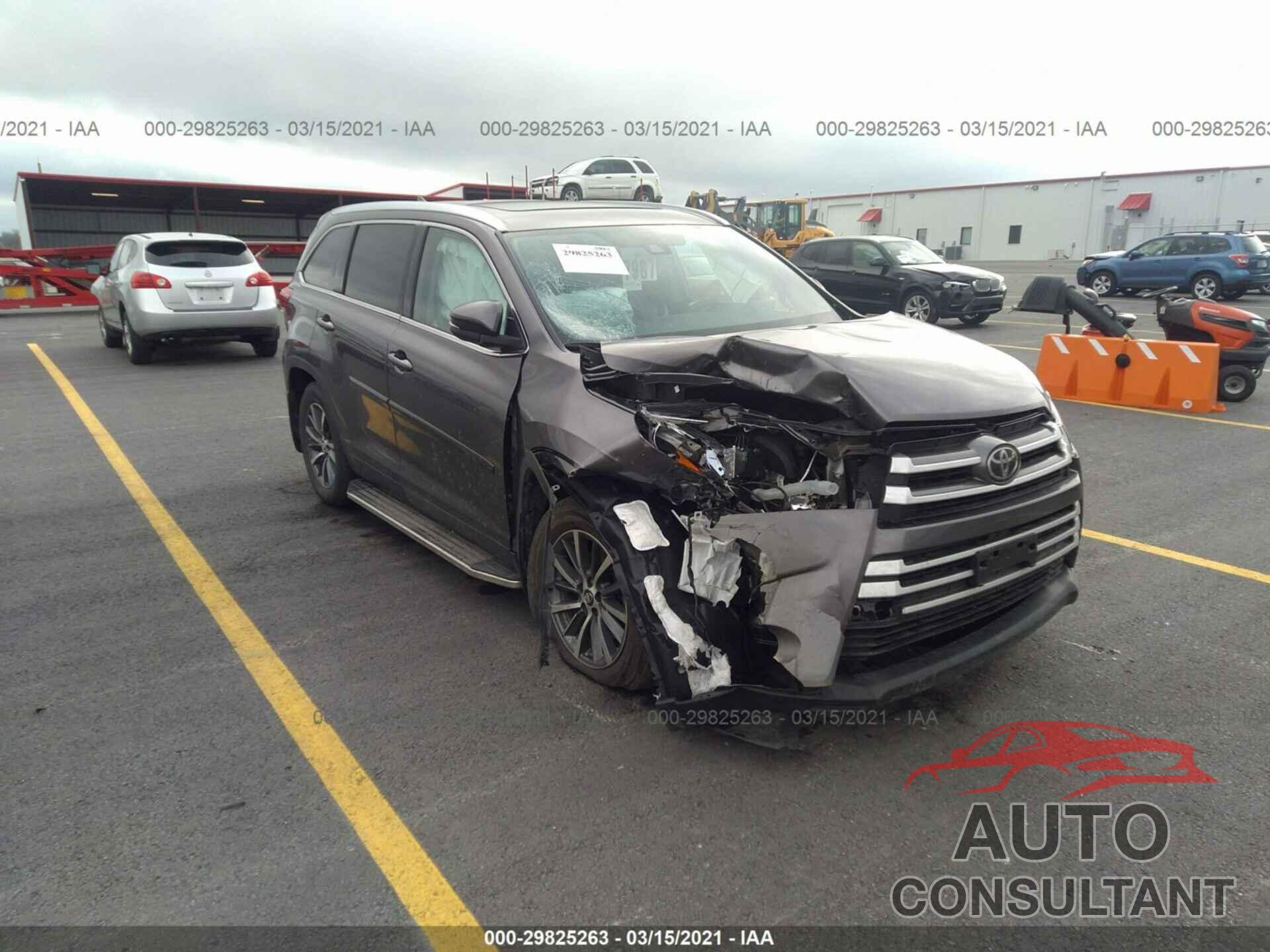 TOYOTA HIGHLANDER 2019 - 5TDJZRFH1KS618567
