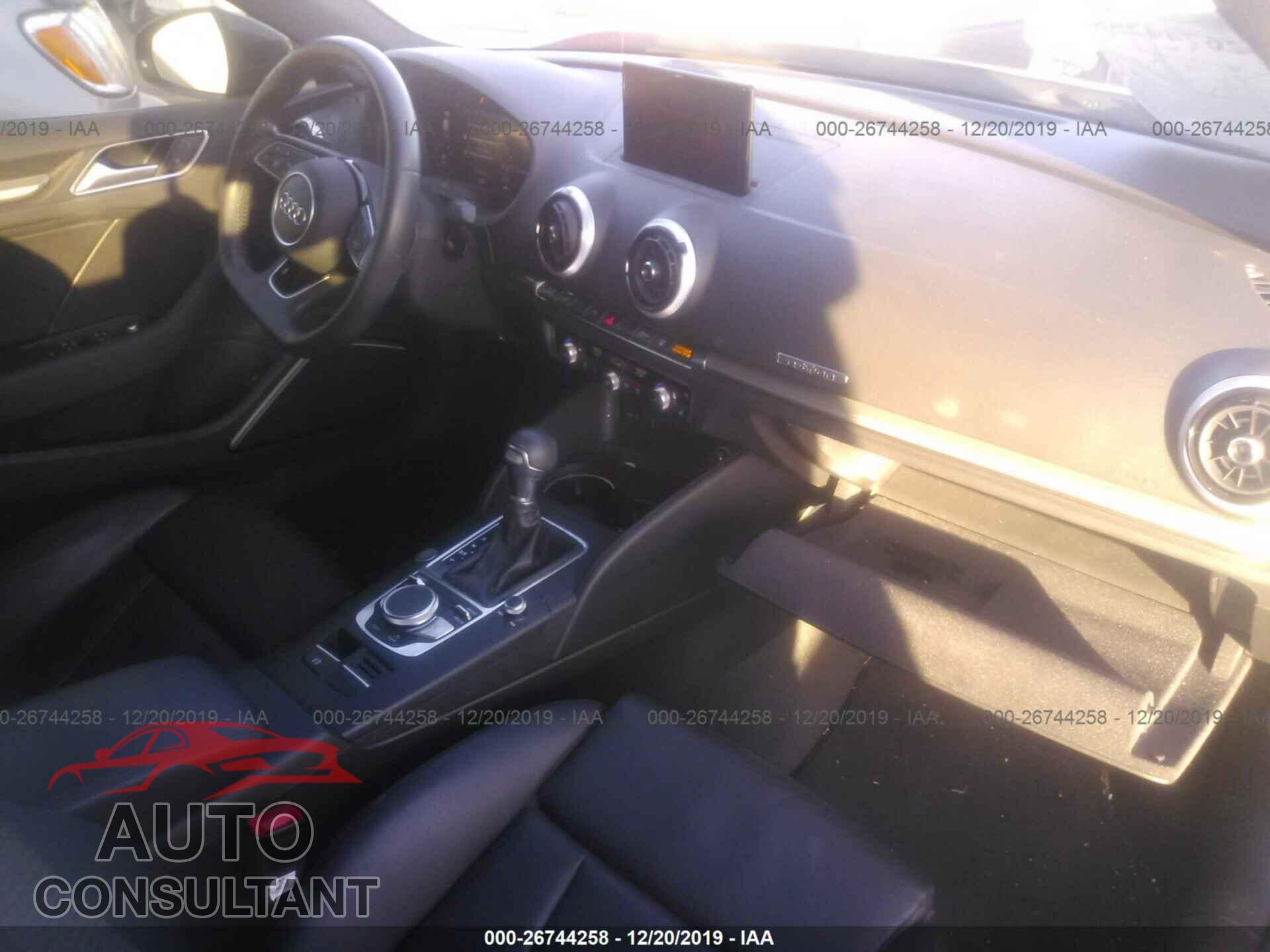 AUDI A3 2017 - WAUTPBFF5HA146087