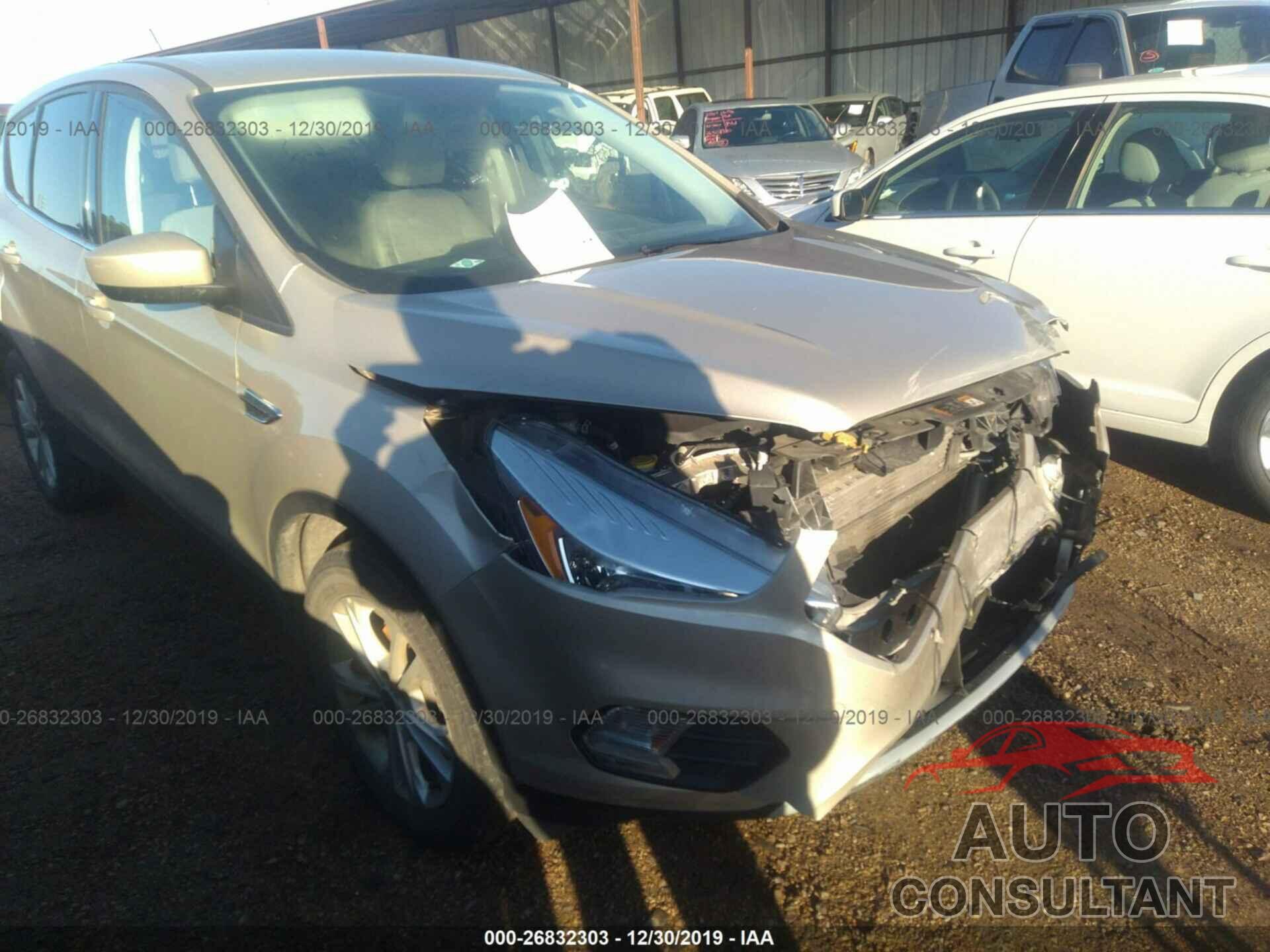 FORD ESCAPE 2017 - 1FMCU0GD6HUC72837