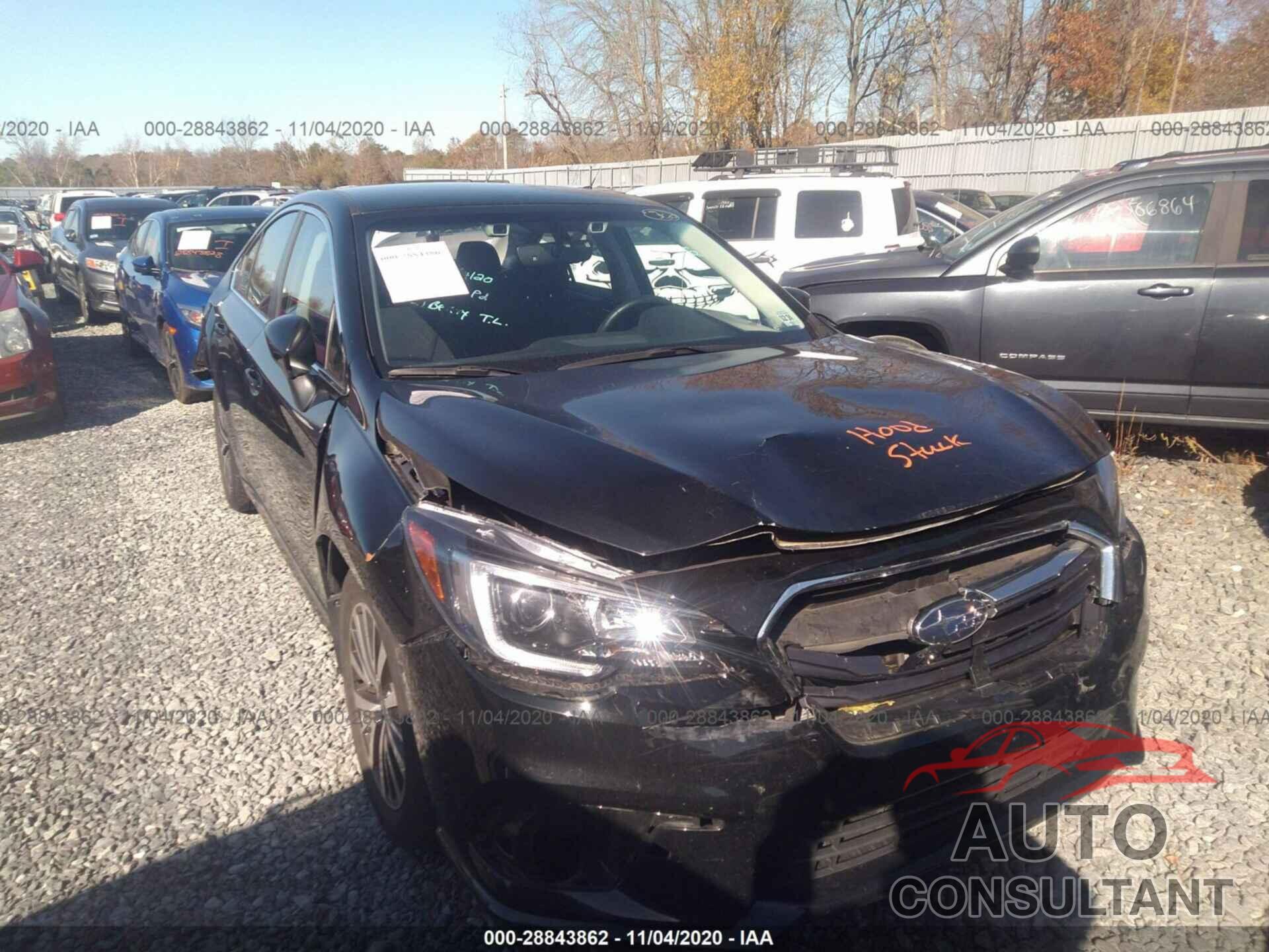 SUBARU LEGACY 2019 - 4S3BNAF6XK3010936