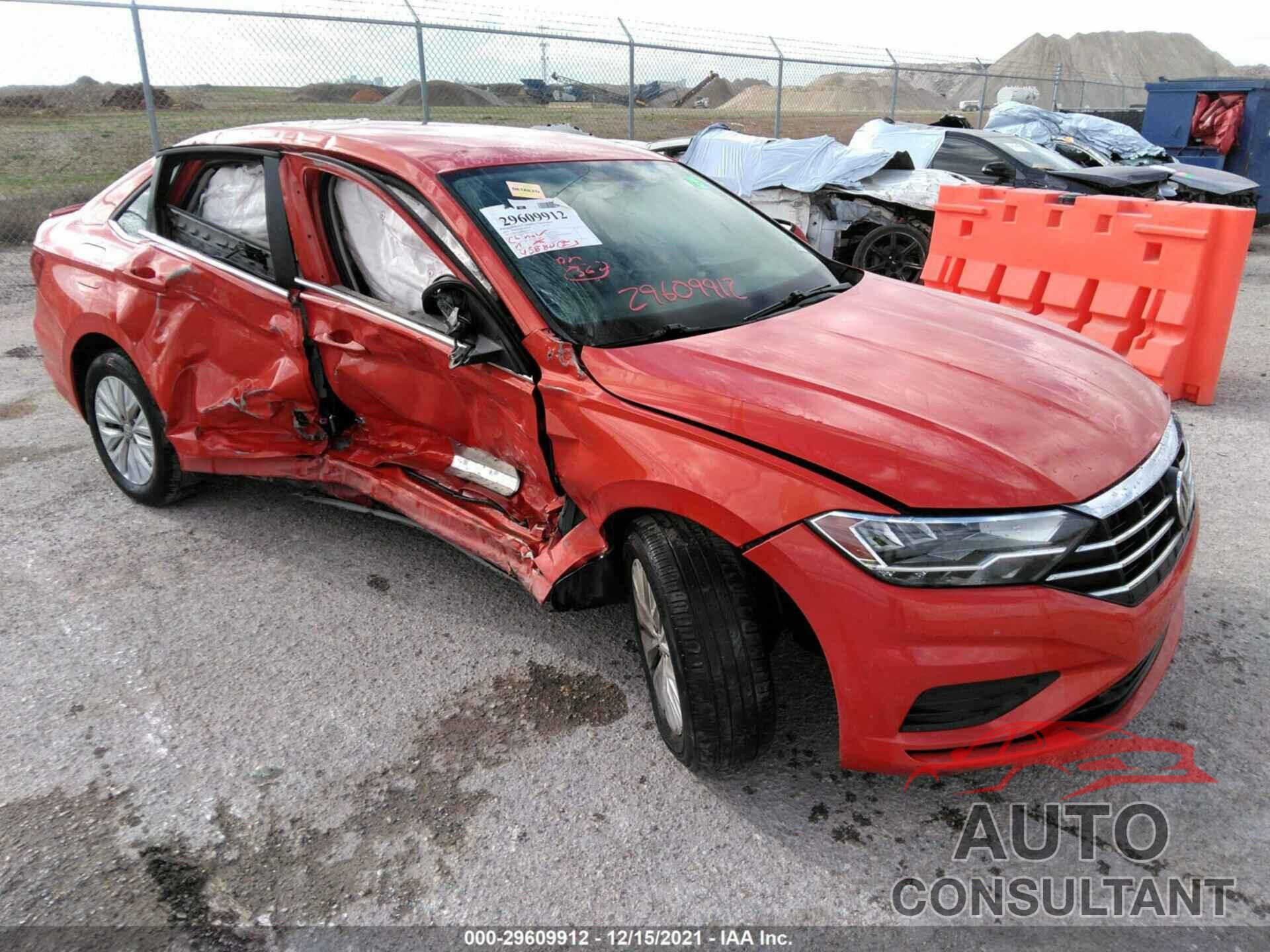 VOLKSWAGEN JETTA 2019 - 3VWN57BU8KM030750