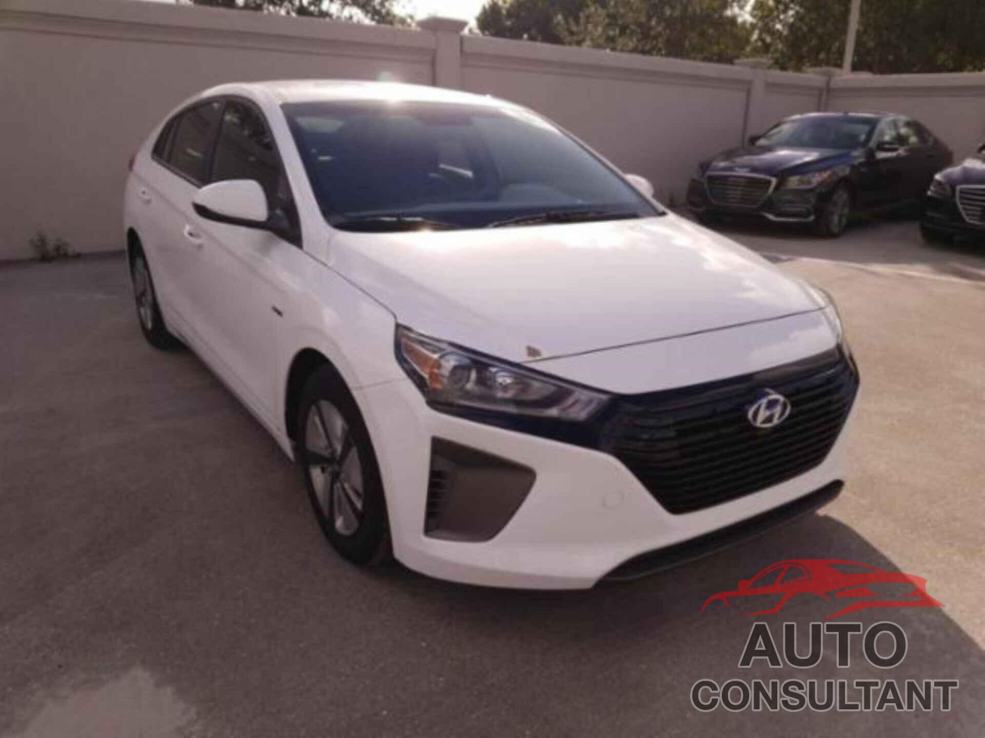 HYUNDAI IONIQ HYBRID 2018 - KMHC65LC1JU062611