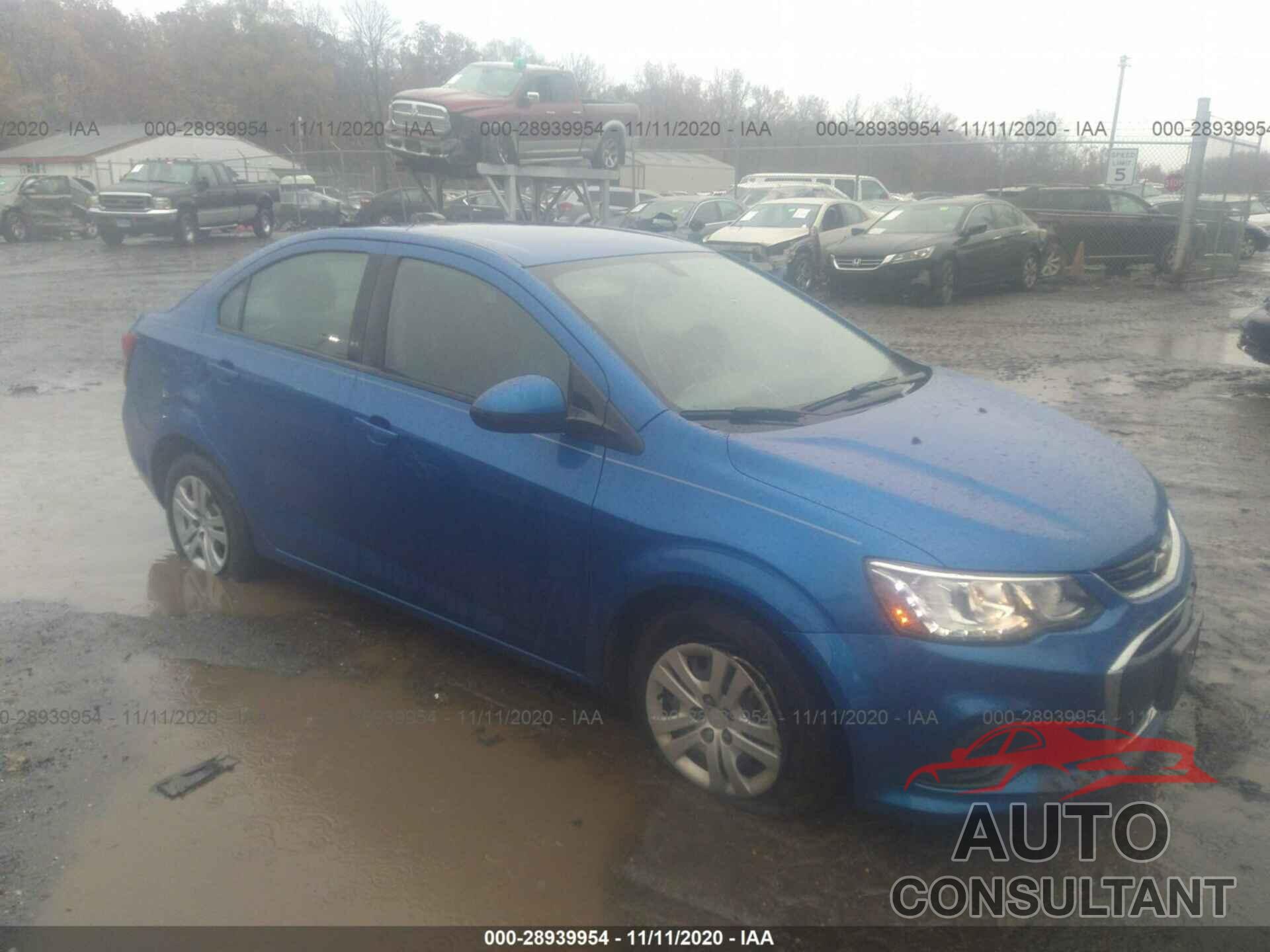 CHEVROLET SONIC 2017 - 1G1JB5SG0H4157613