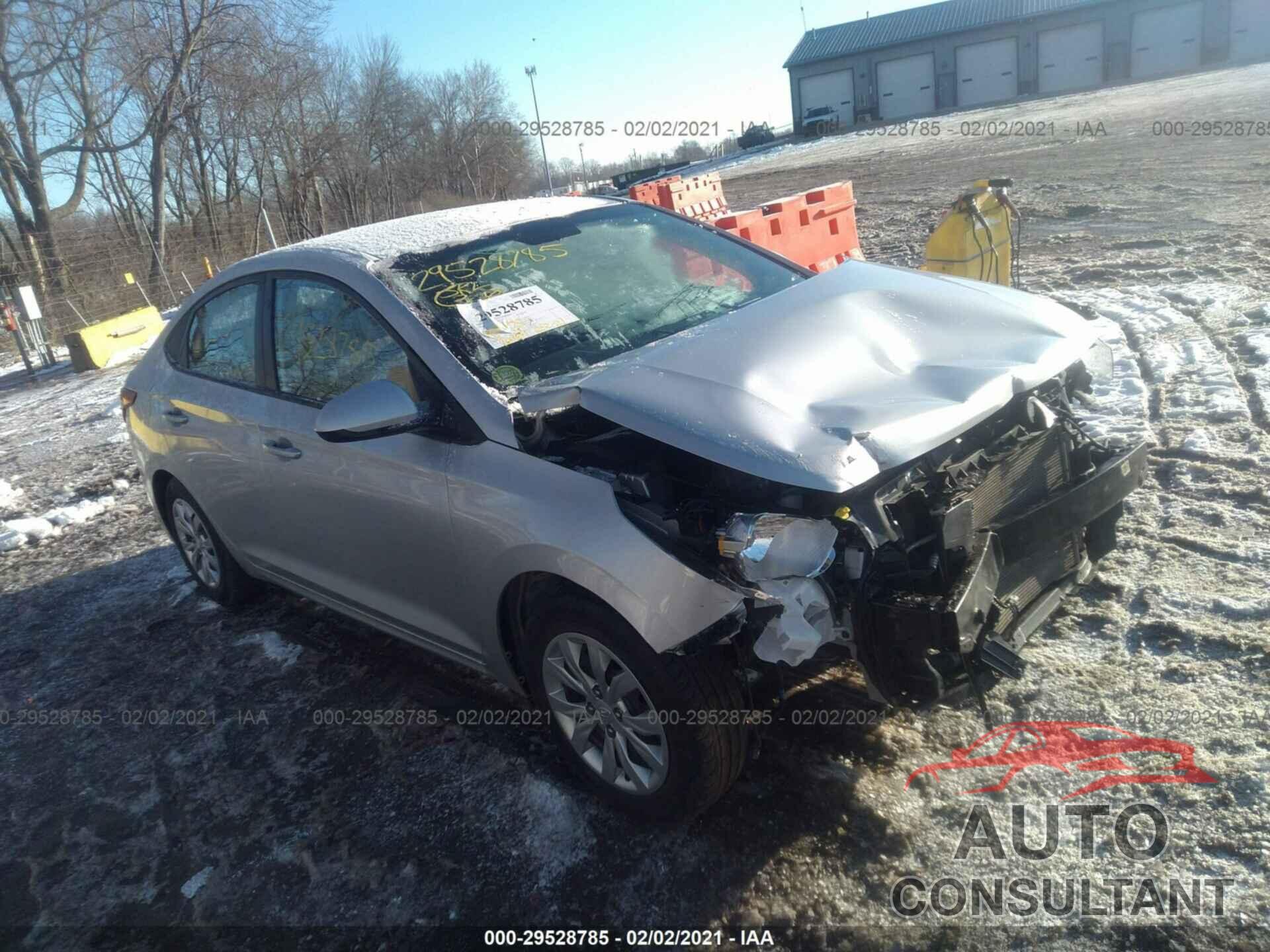 HYUNDAI ACCENT 2018 - 3KPC24A37JE017958