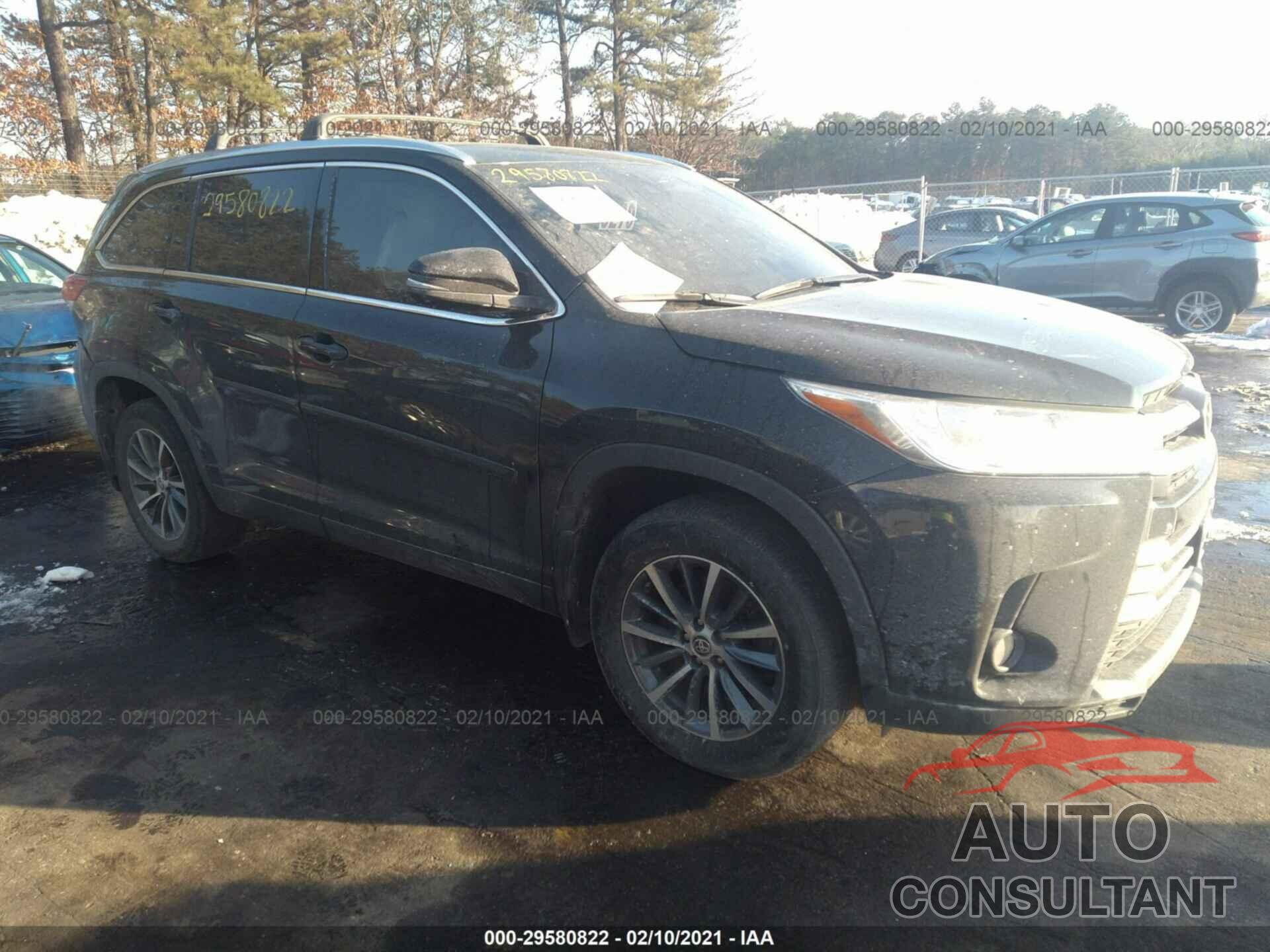 TOYOTA HIGHLANDER 2019 - 5TDJZRFH0KS628278