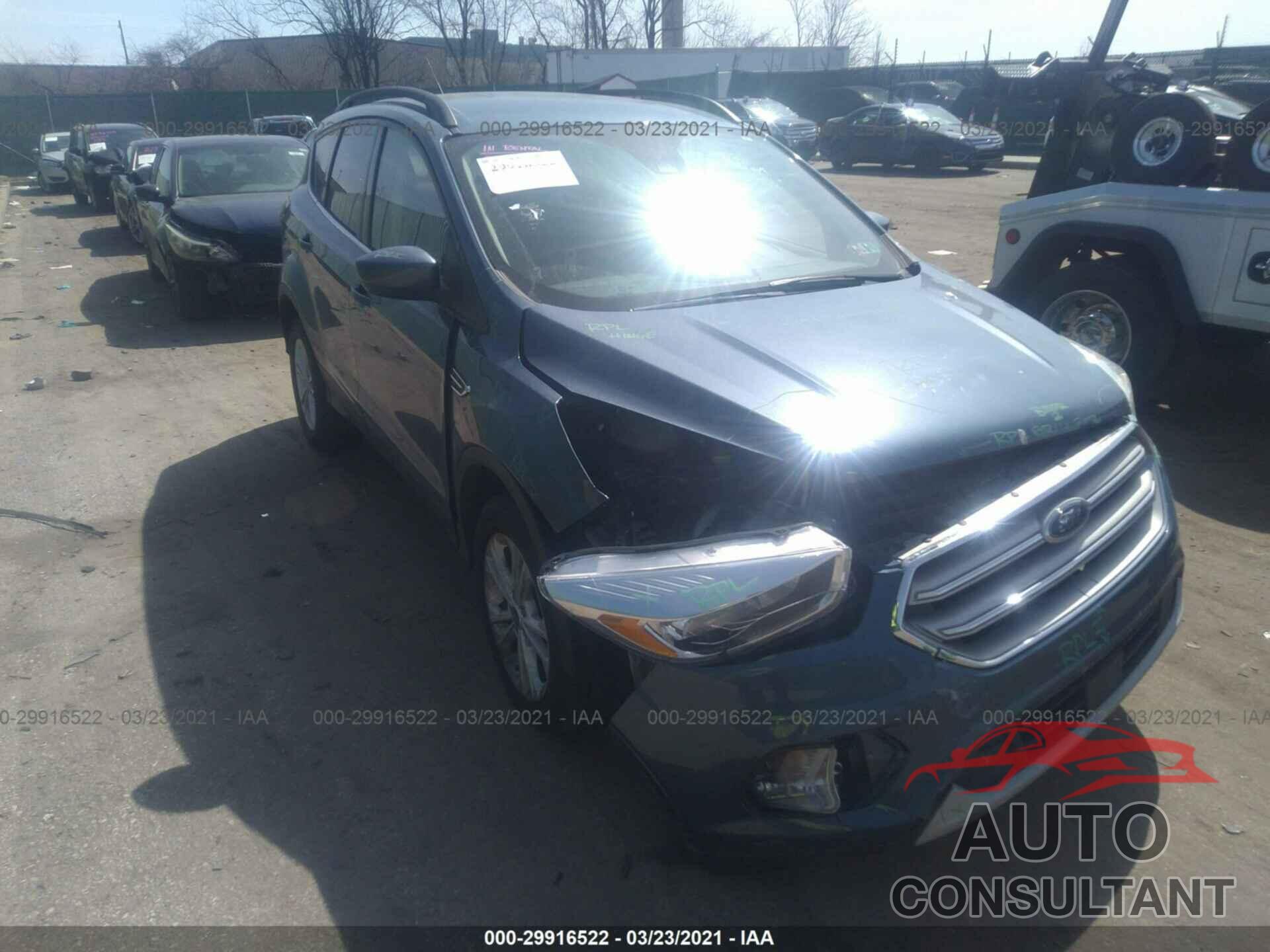 FORD ESCAPE 2018 - 1FMCU0GD9JUC20611