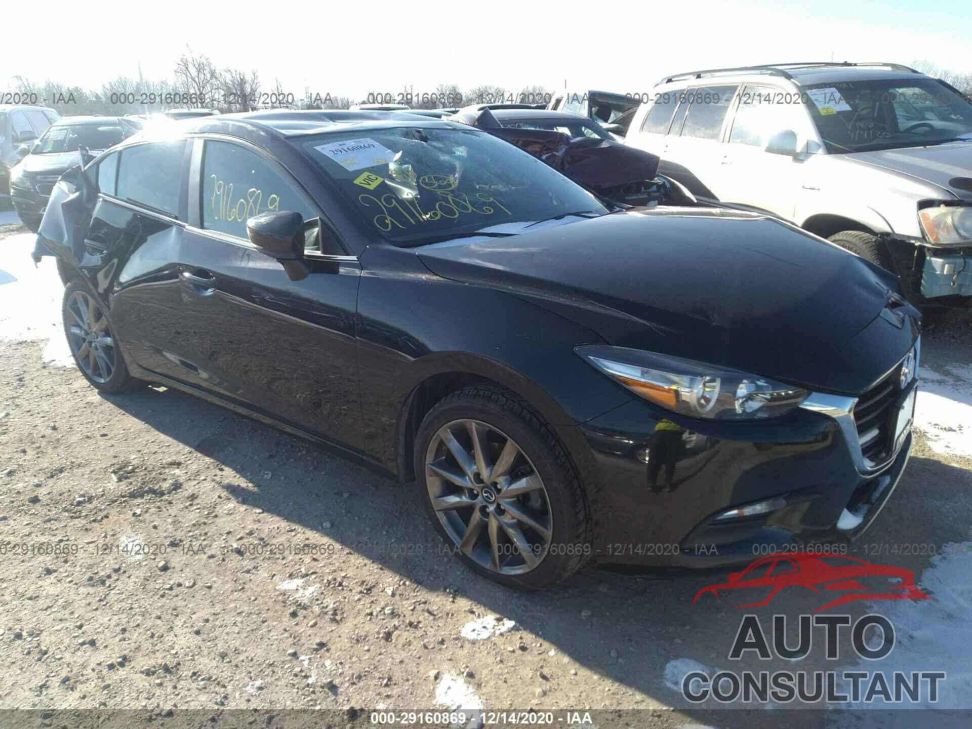 MAZDA MAZDA3 4-DOOR 2018 - 3MZBN1V38JM208173