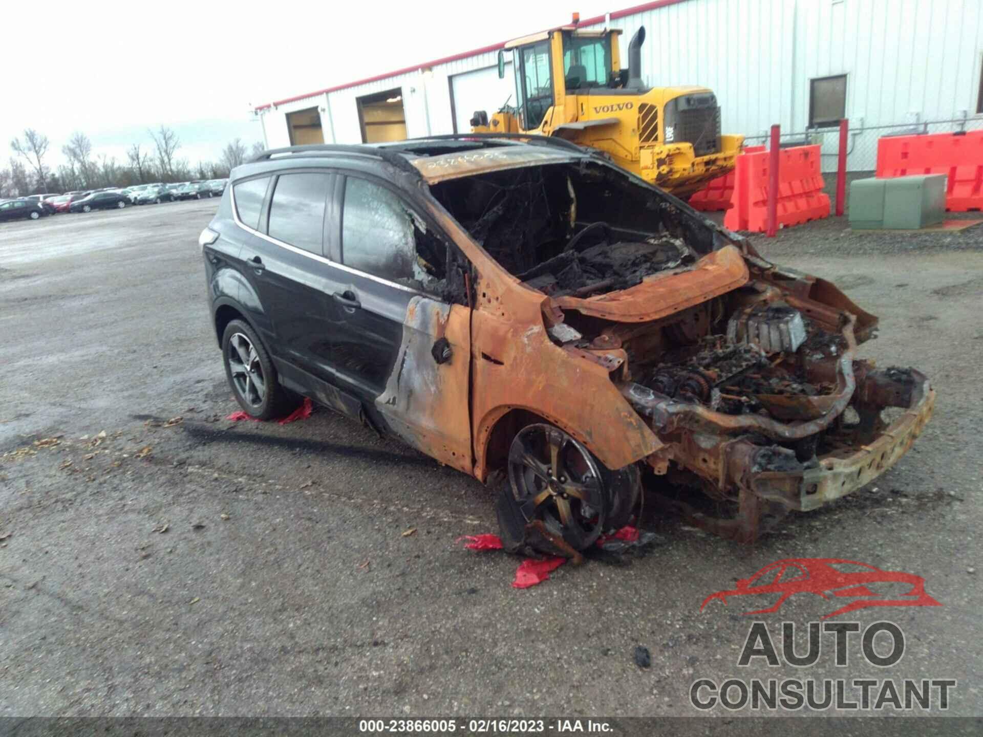 FORD ESCAPE 2017 - 1FMCU0GD8HUA22256
