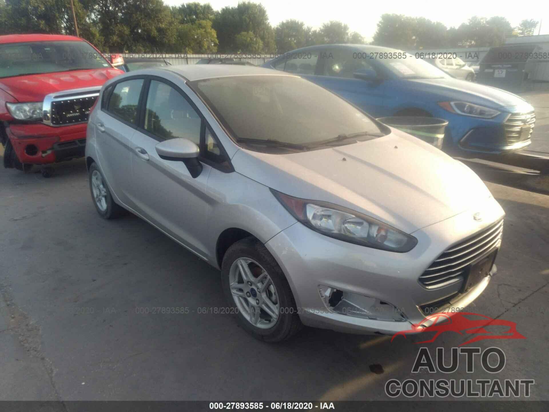Ford Fiesta 2018 - 3FADP4EJ4JM114321
