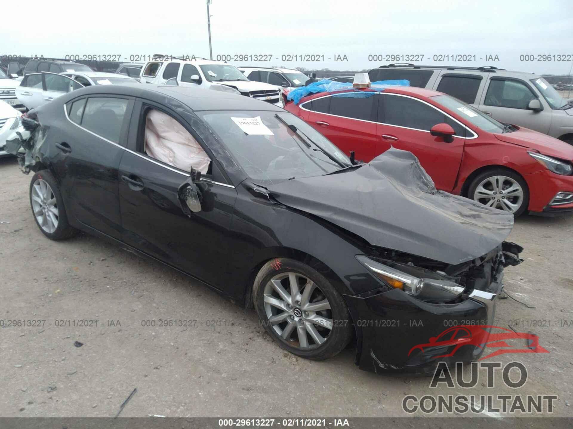 MAZDA MAZDA3 4-DOOR 2017 - JM1BN1W31H1133261