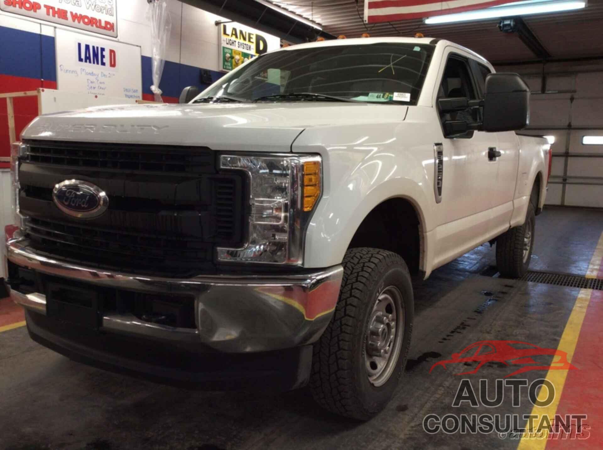 FORD SUPER DUTY F-250 SRW 2017 - 1FT7X2B68HEB44319