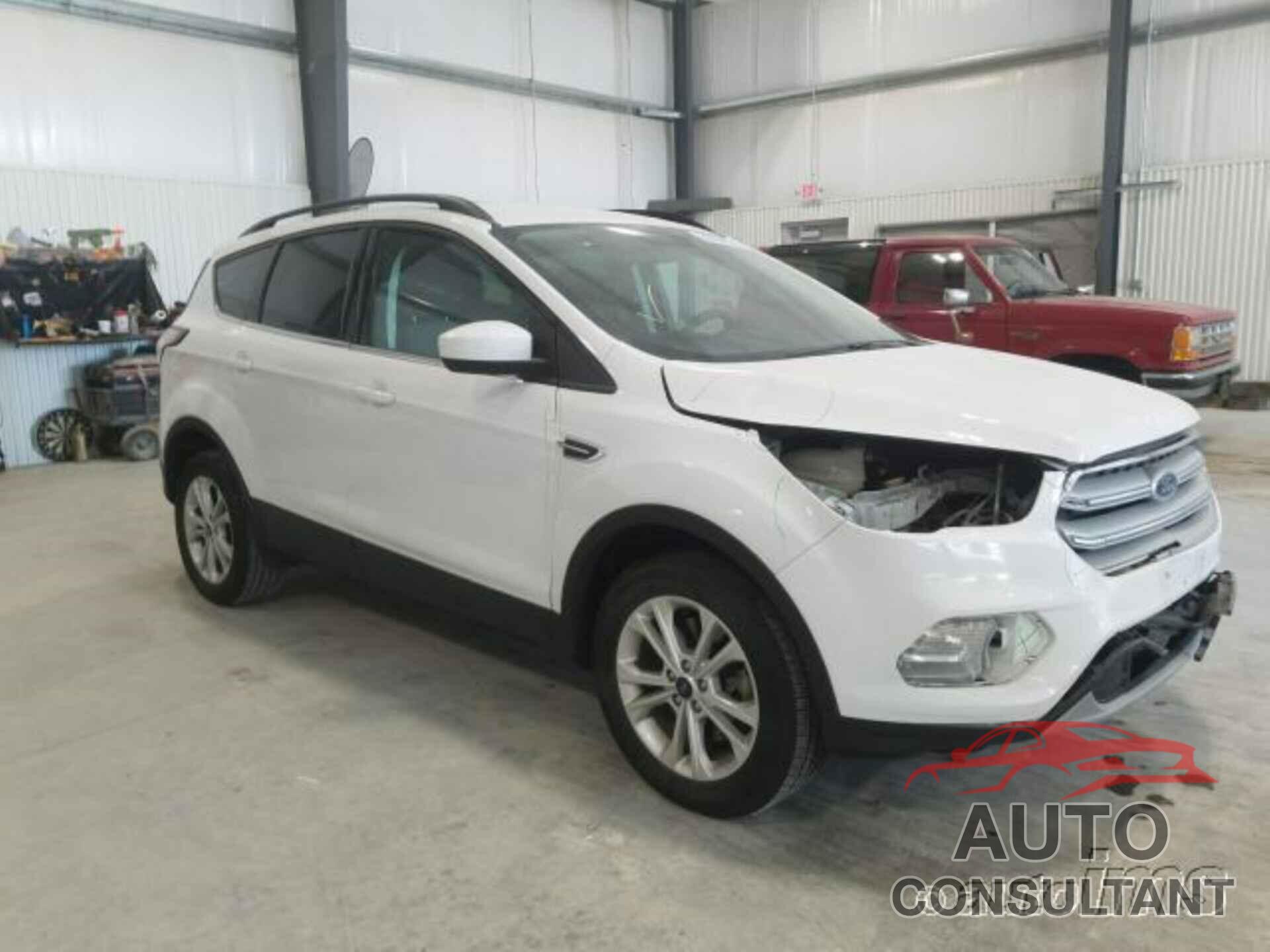 FORD ESCAPE 2018 - 1FMCU9GD3JUC13268