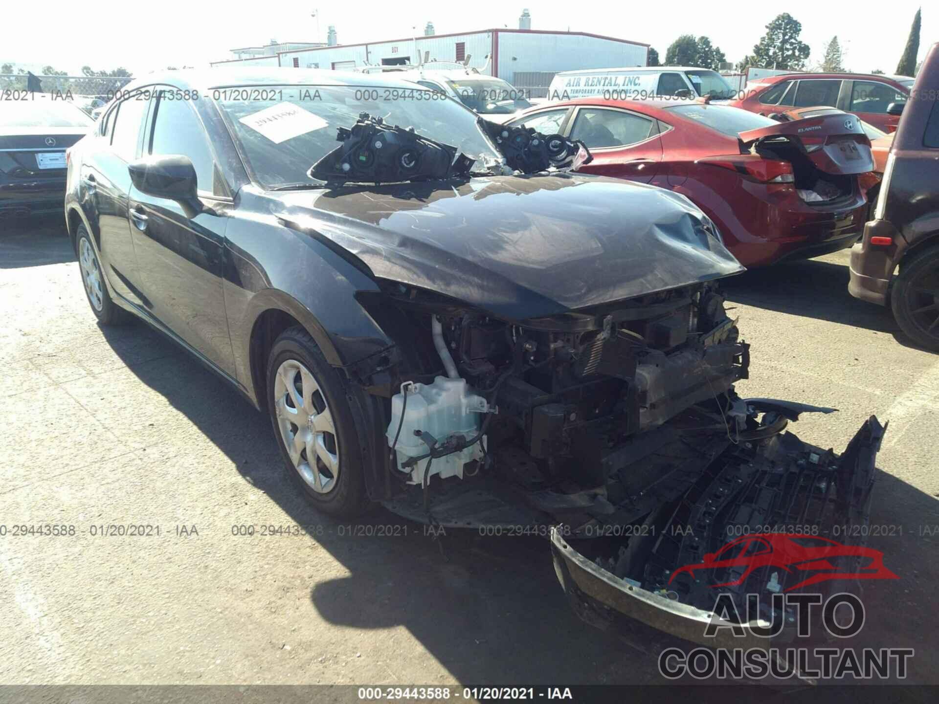 MAZDA MAZDA3 4-DOOR 2018 - 3MZBN1U73JM167018